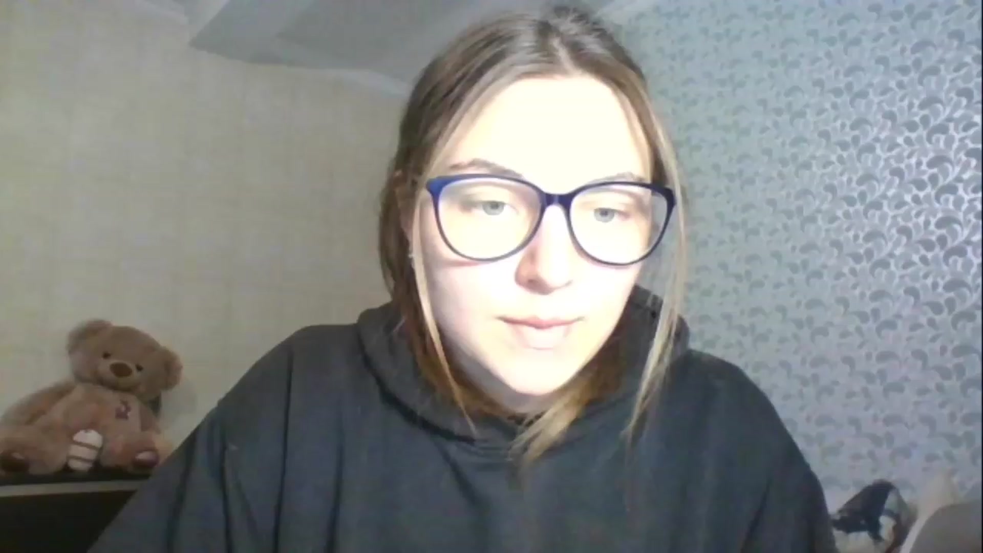 Gallery image thumbnail from Oliveevee_'s myfreecams stream on, 05/01/2023, 18:48 image 8 of 20