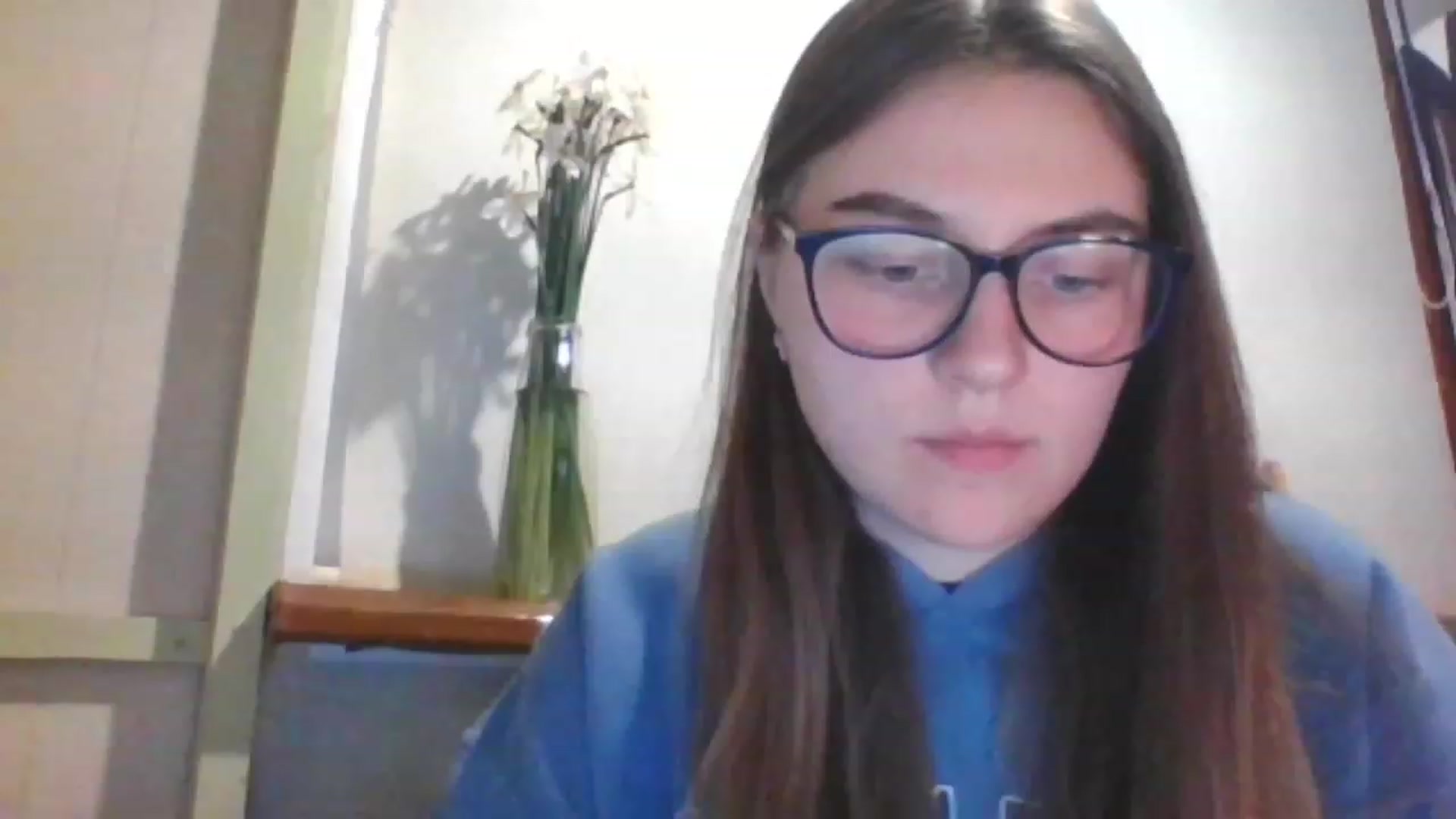 Gallery image thumbnail from Oliveevee_'s myfreecams stream on, 05/08/2023, 21:15 image 17 of 20