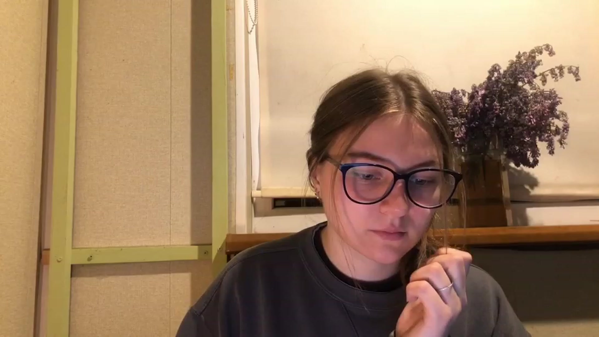 Gallery image thumbnail from Oliveevee_'s myfreecams stream on, 05/13/2023, 21:05 image 10 of 20