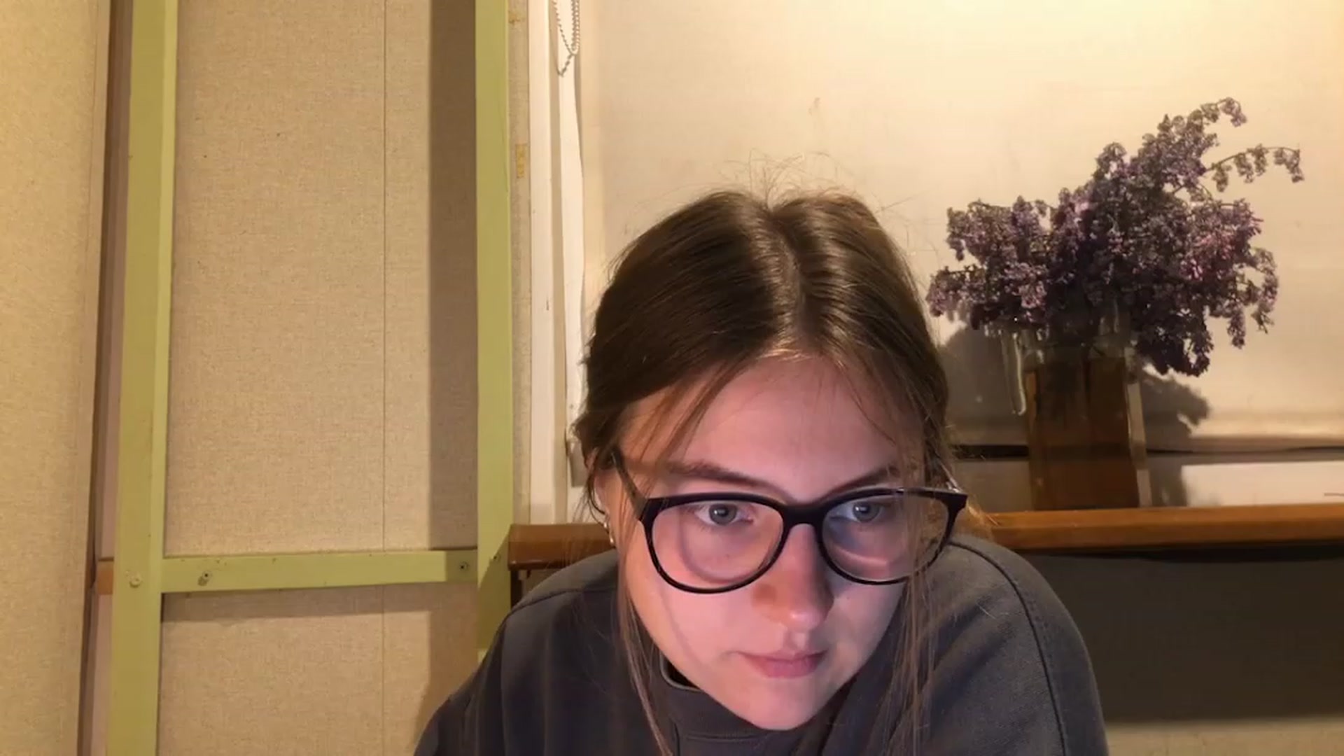 Gallery image thumbnail from Oliveevee_'s myfreecams stream on, 05/13/2023, 21:05 image 16 of 20