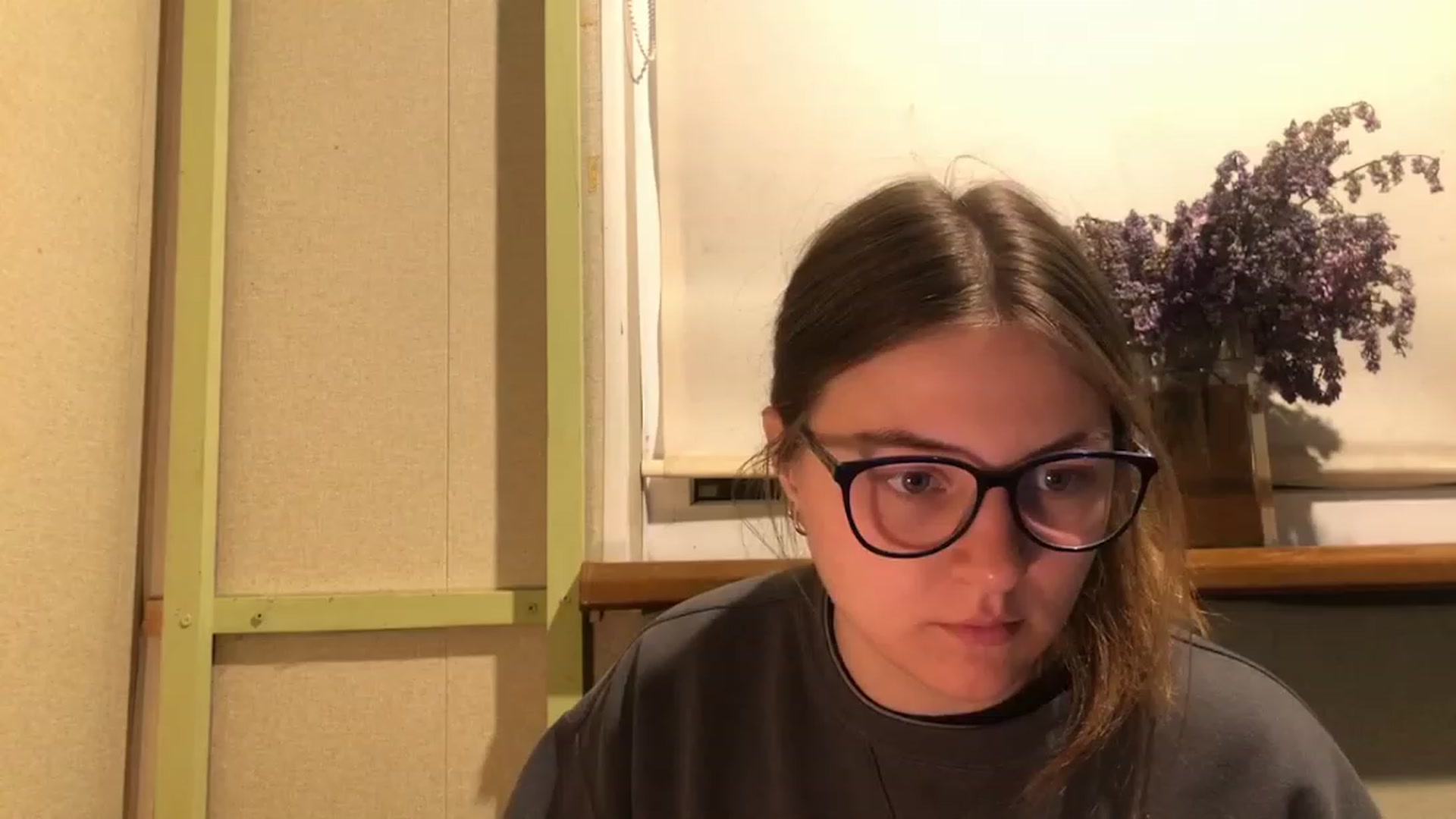 Gallery image thumbnail from Oliveevee_'s myfreecams stream on, 05/13/2023, 22:36 image 10 of 20