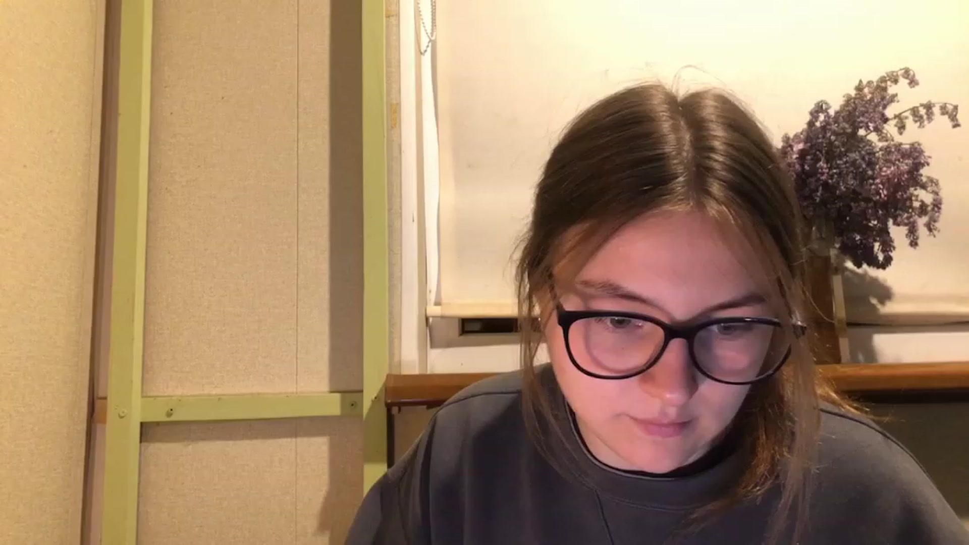 Gallery image thumbnail from Oliveevee_'s myfreecams stream on, 05/13/2023, 22:36 image 4 of 20