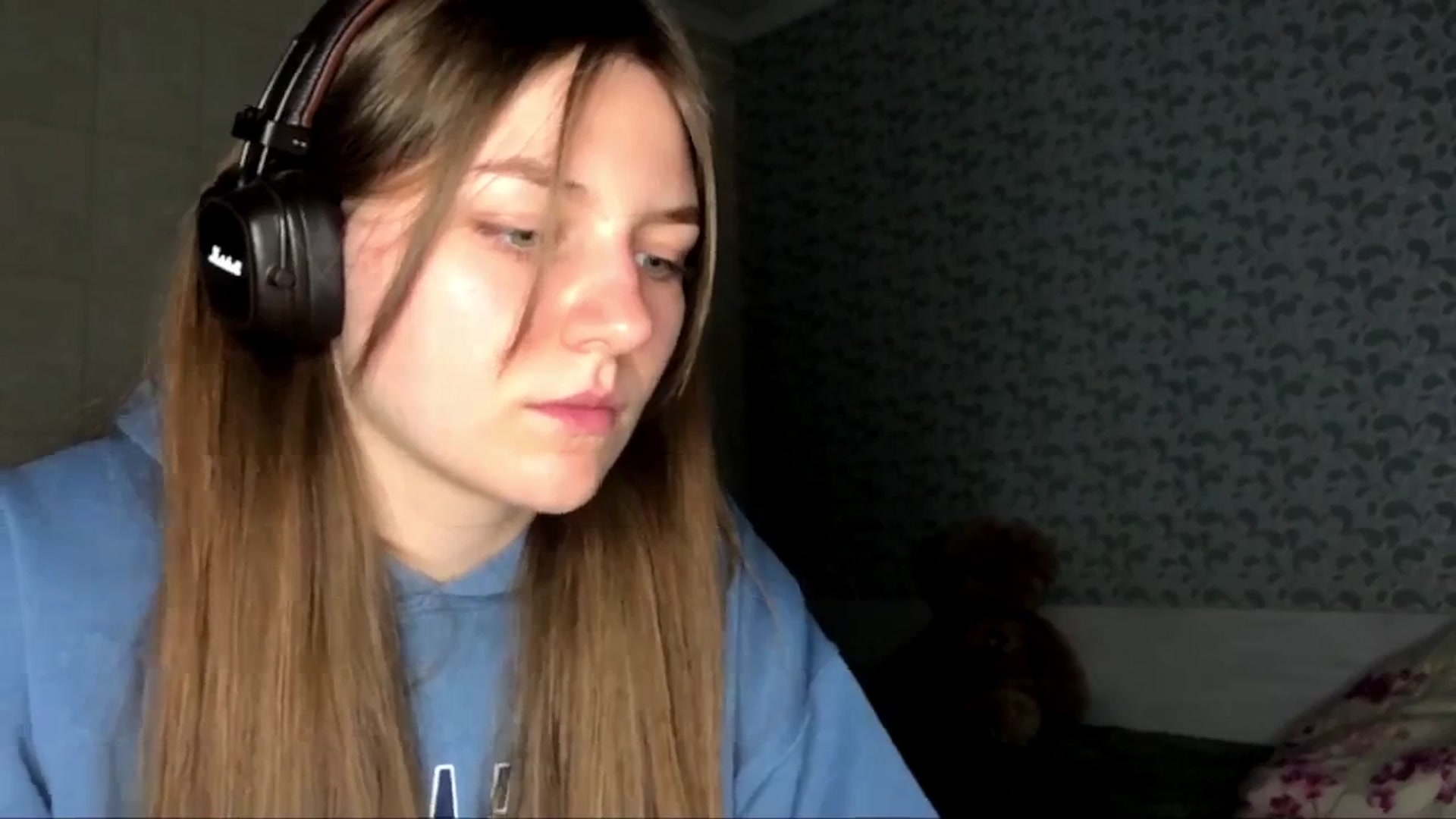 Gallery image thumbnail from OliviEve's myfreecams stream on, 02/06/2025, 24:42 image 11 of 20