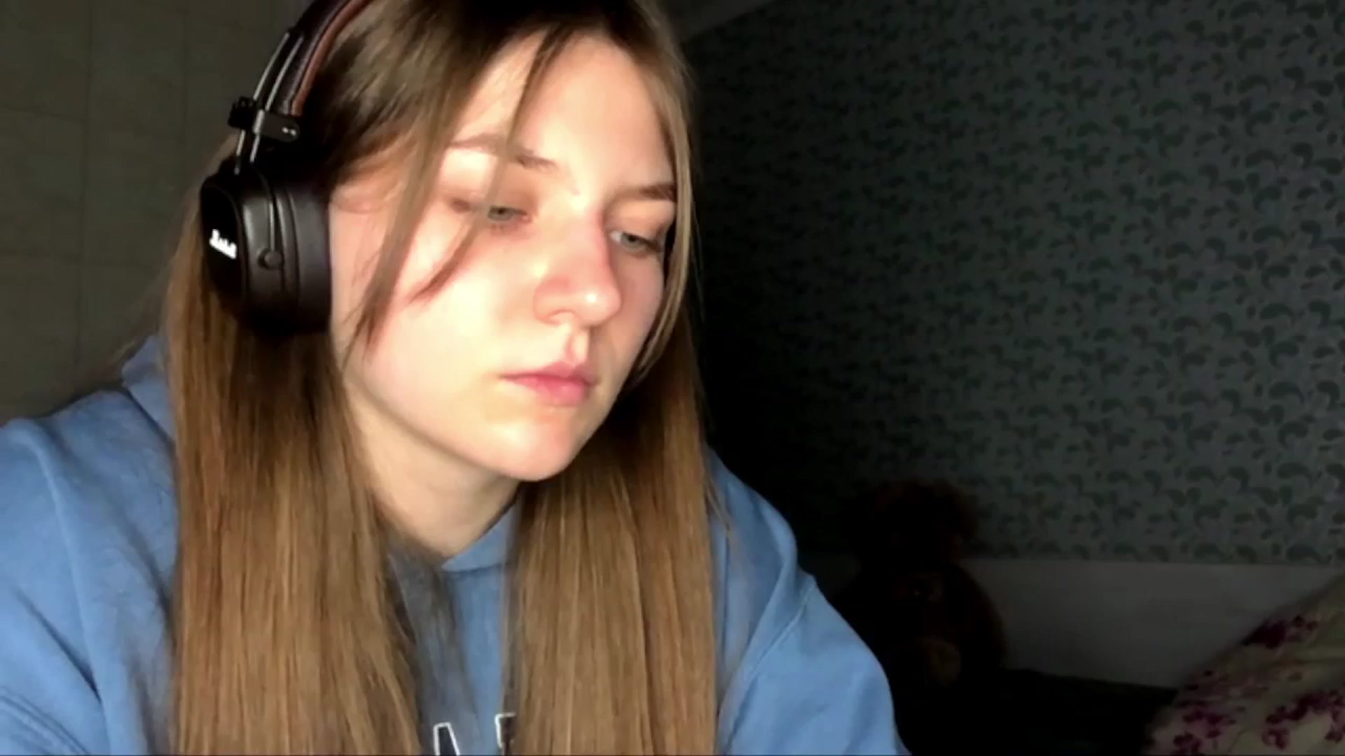 Gallery image thumbnail from OliviEve's myfreecams stream on, 02/06/2025, 24:42 image 6 of 20