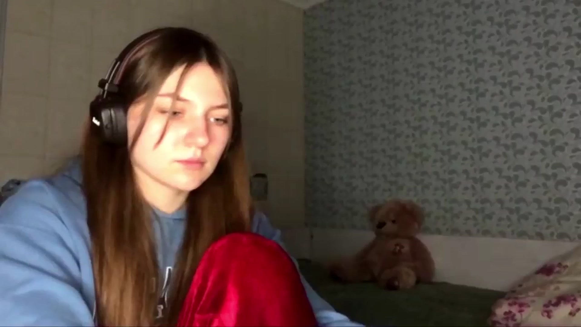 Gallery image thumbnail from OliviEve's myfreecams stream on, 02/06/2025, 24:42 image 15 of 20