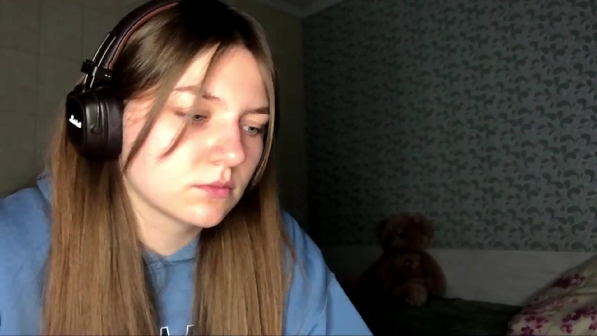 Gallery image thumbnail from OliviEve's myfreecams stream on, 02/06/2025, 24:42 image 9 of 20