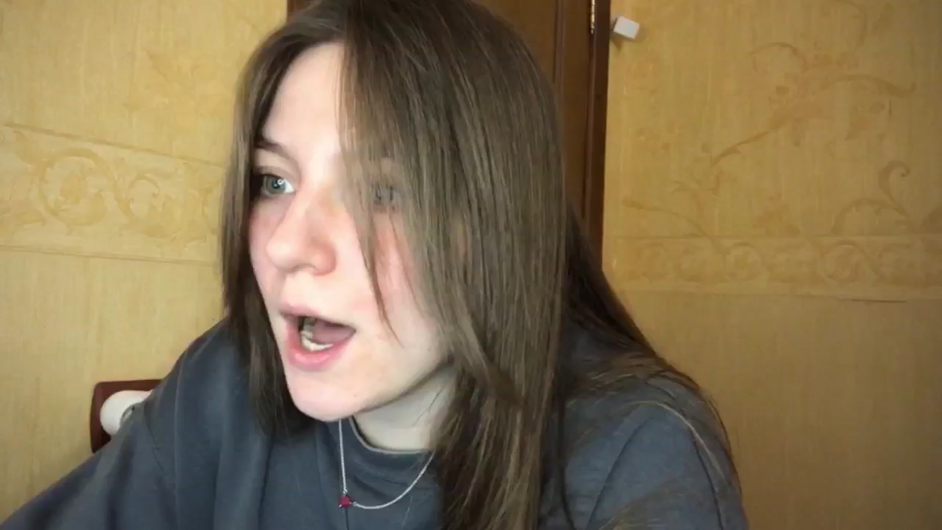 Gallery image thumbnail from OliviEve's myfreecams stream on, 02/19/2025, 24:44 image 17 of 20