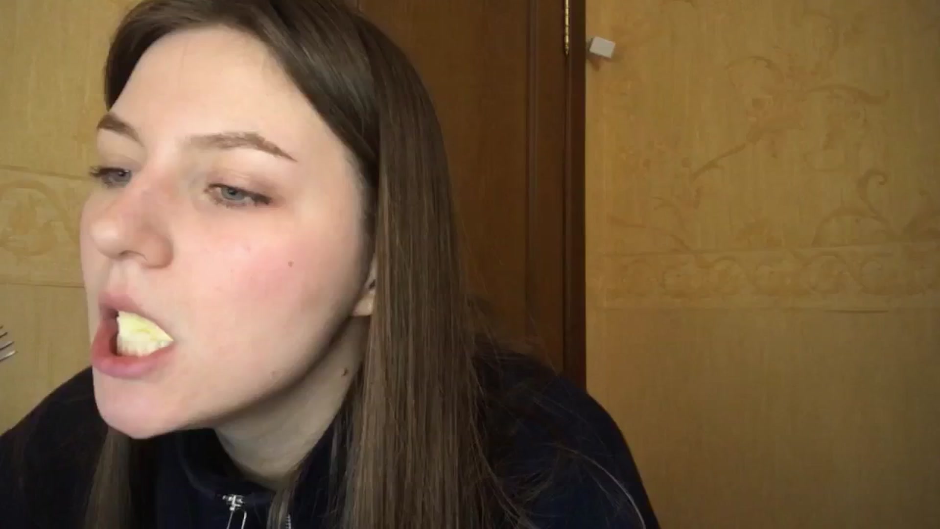Gallery image thumbnail from OliviEve's myfreecams stream on, 03/03/2025, 01:32 image 1 of 20