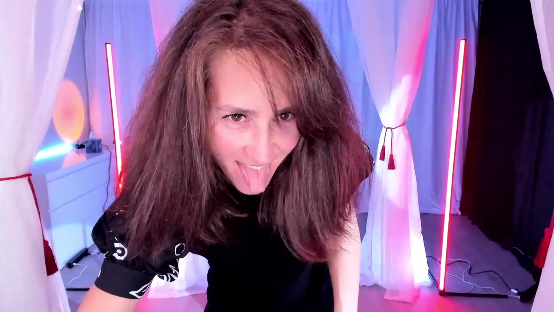 Gallery image thumbnail from Olivia's myfreecams stream on, 01/03/2024, 04:23 image 17 of 20
