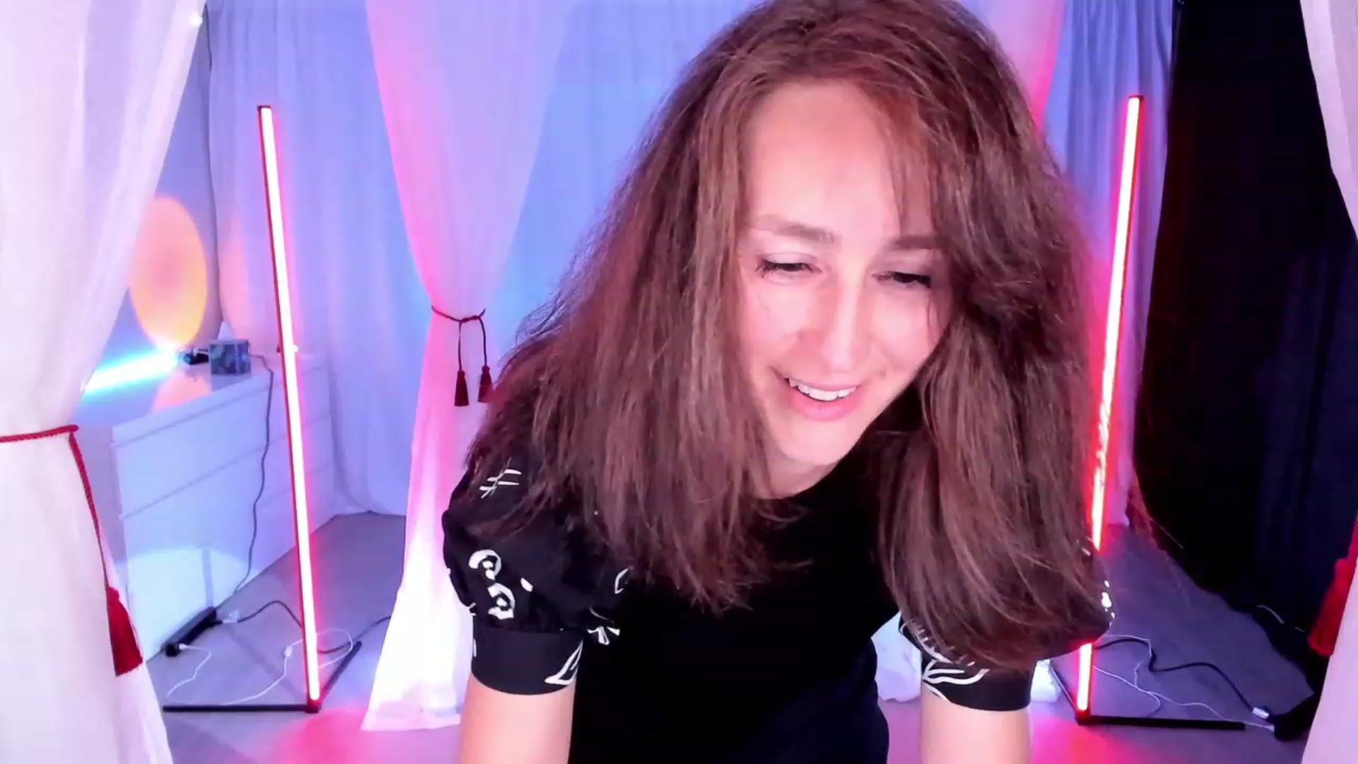 Gallery image thumbnail from Olivia's myfreecams stream on, 01/03/2024, 04:23 image 18 of 20