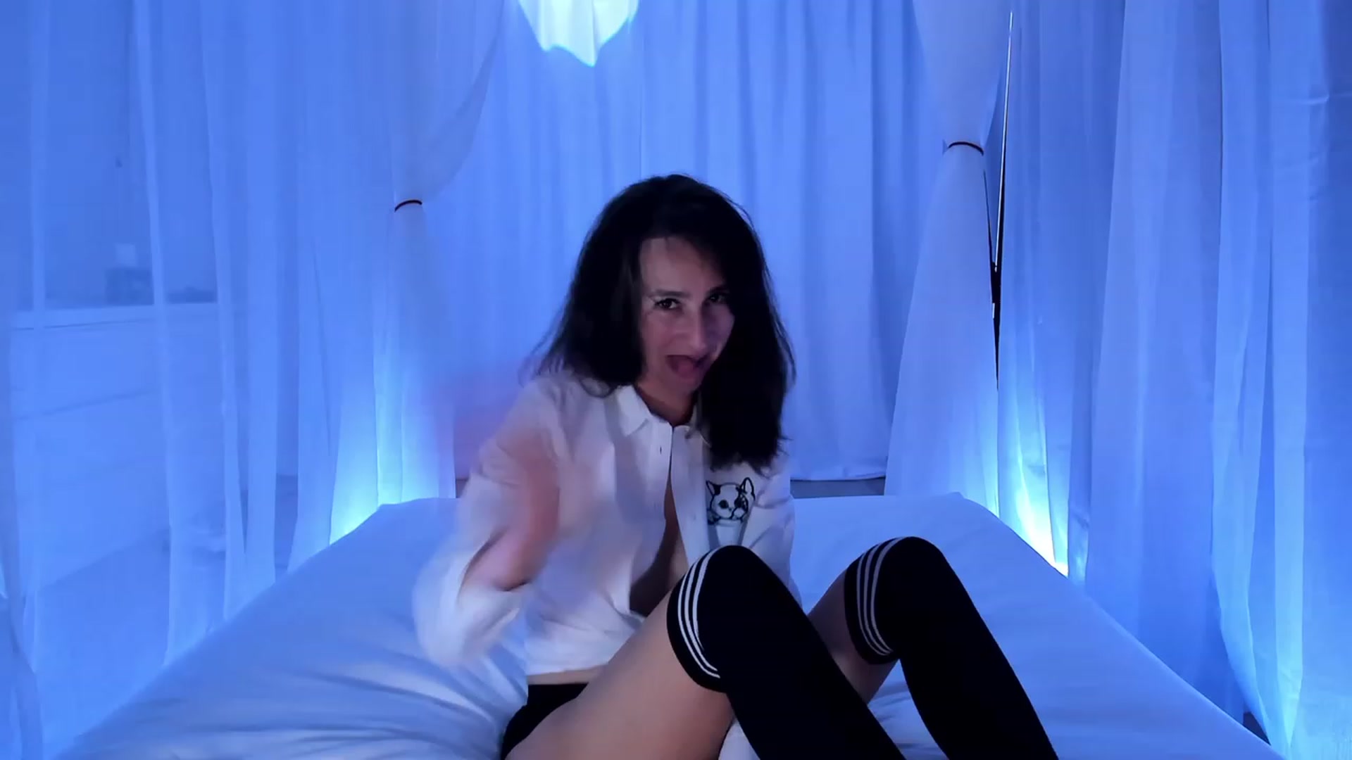 Gallery image thumbnail from Olivia's myfreecams stream on, 01/05/2024, 07:39 image 6 of 20