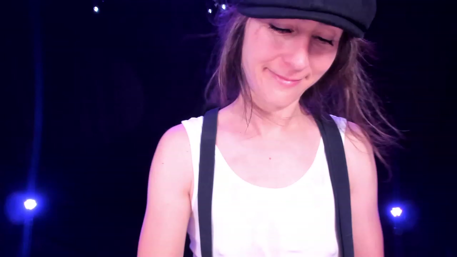 Gallery image thumbnail from Olivia's myfreecams stream on, 01/11/2024, 07:53 image 6 of 20