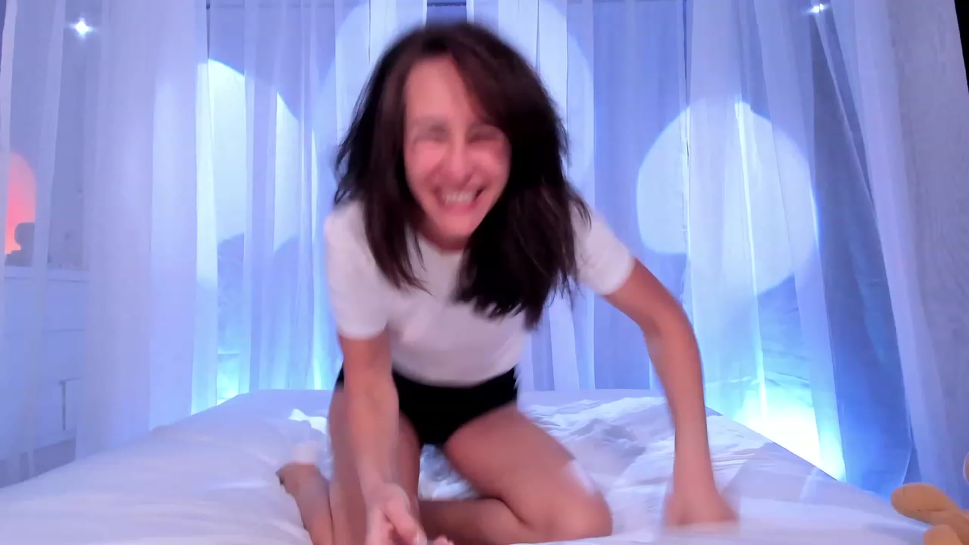 Gallery image thumbnail from Olivia's myfreecams stream on, 01/13/2024, 06:29 image 8 of 20