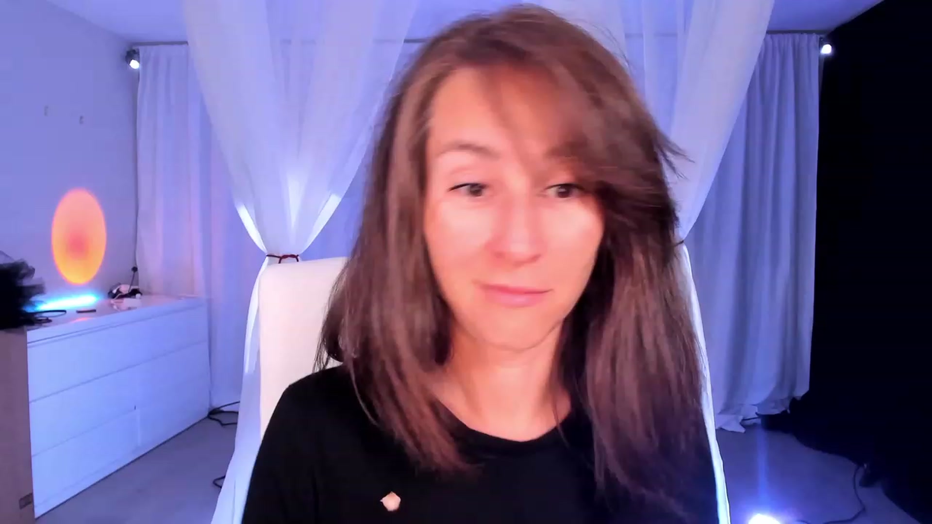 Gallery image thumbnail from Olivia's myfreecams stream on, 01/14/2024, 07:39 image 18 of 20