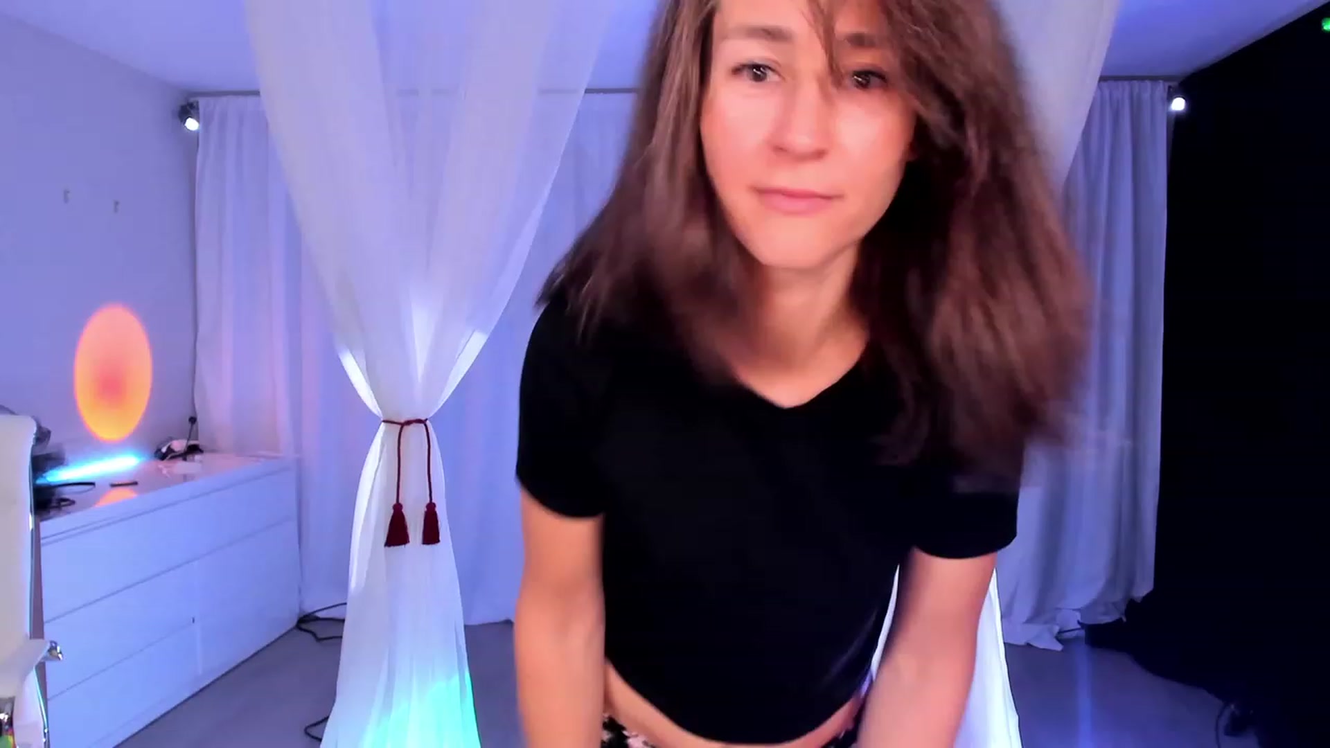 Gallery image thumbnail from Olivia's myfreecams stream on, 01/14/2024, 07:39 image 9 of 20