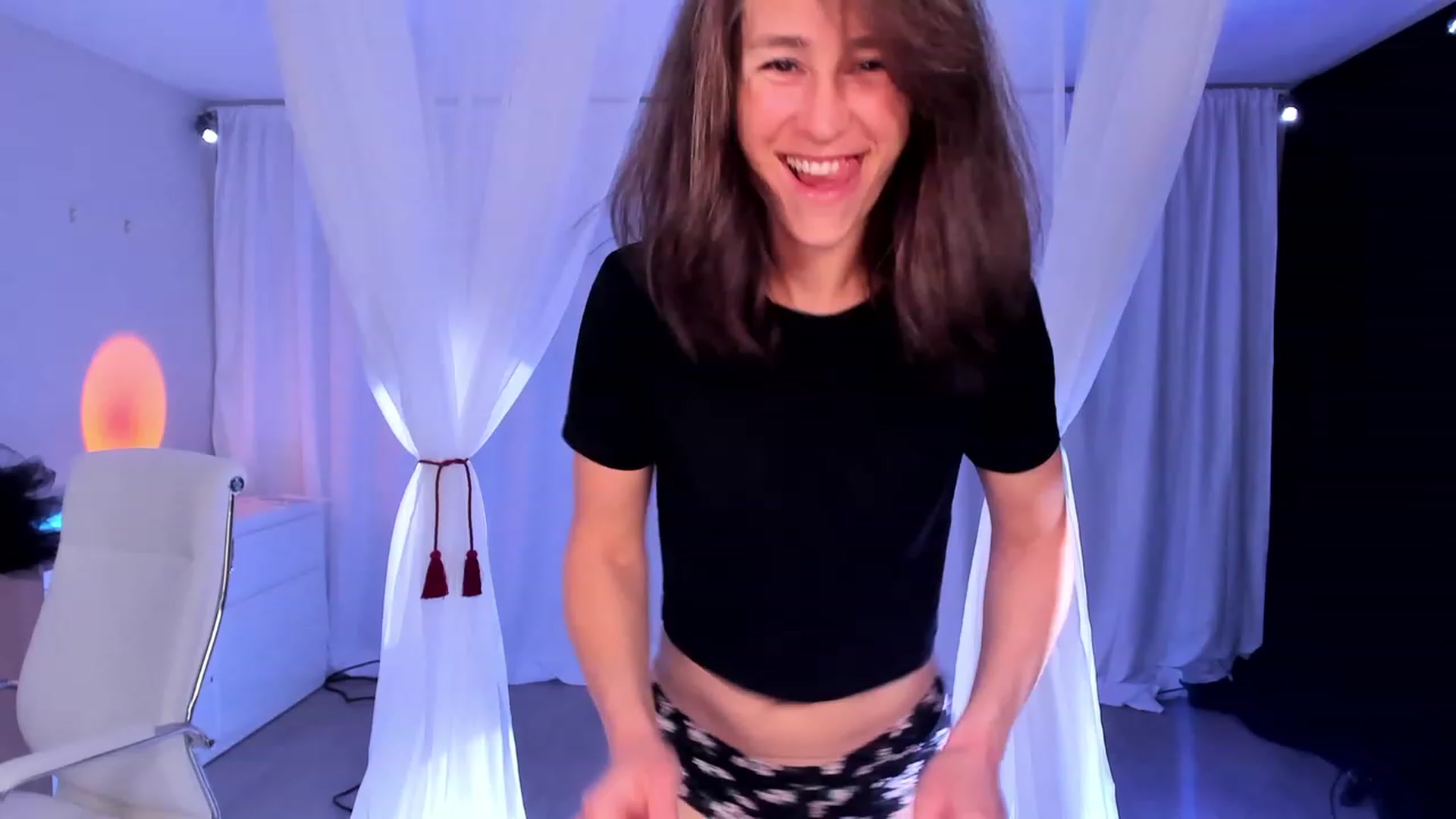 Gallery image thumbnail from Olivia's myfreecams stream on, 01/14/2024, 07:39 image 11 of 20
