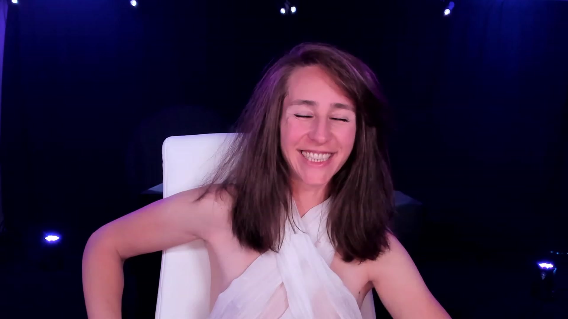 Gallery image thumbnail from Olivia's myfreecams stream on, 01/31/2024, 06:13 image 8 of 20