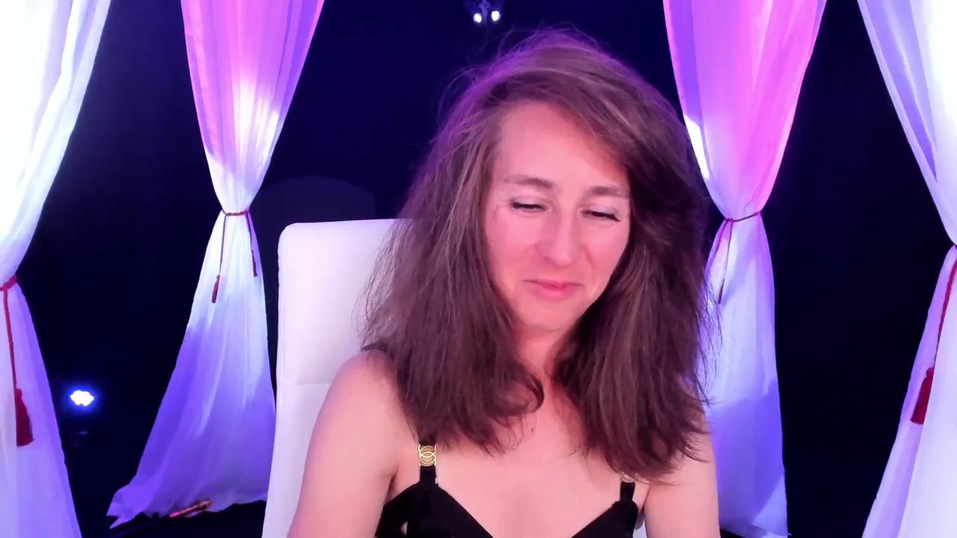 Gallery image thumbnail from Olivia's myfreecams stream on, 02/01/2024, 06:38 image 14 of 20