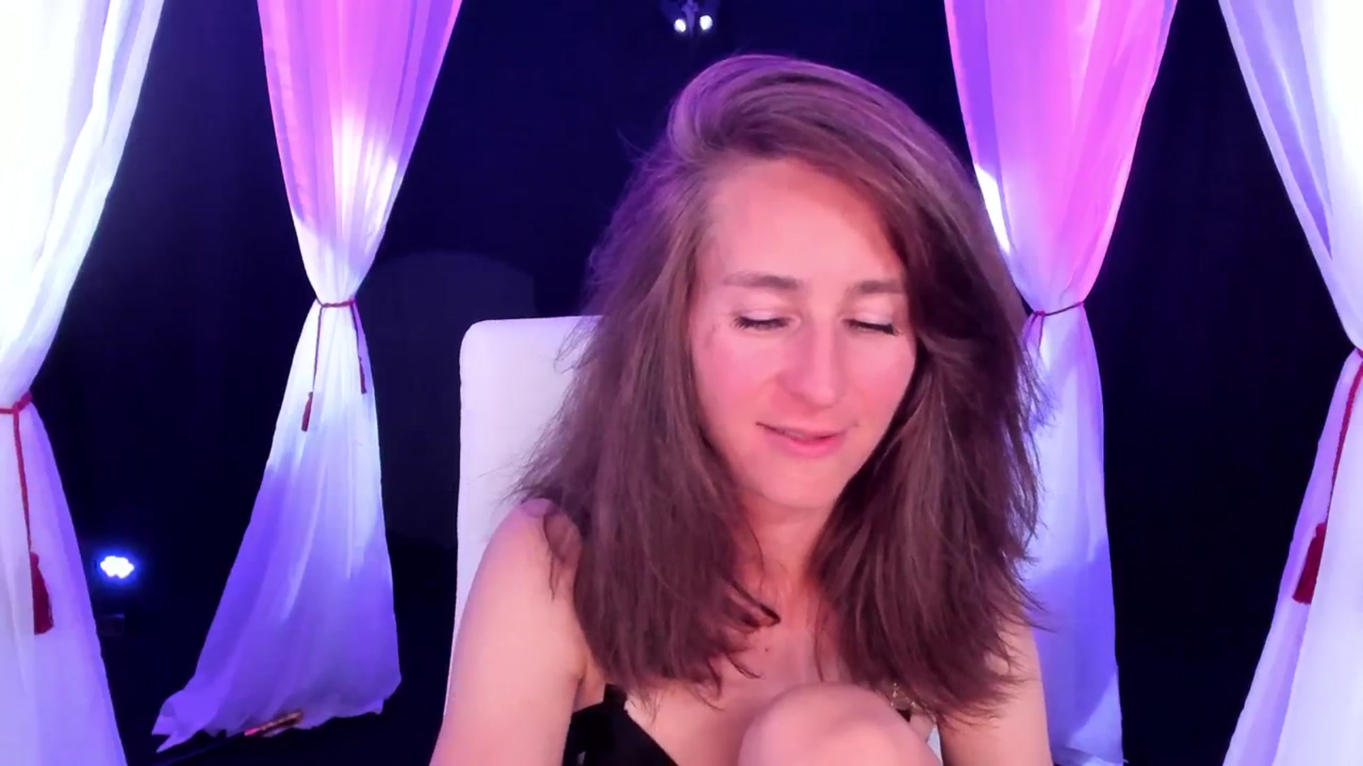 Gallery image thumbnail from Olivia's myfreecams stream on, 02/01/2024, 06:38 image 18 of 20