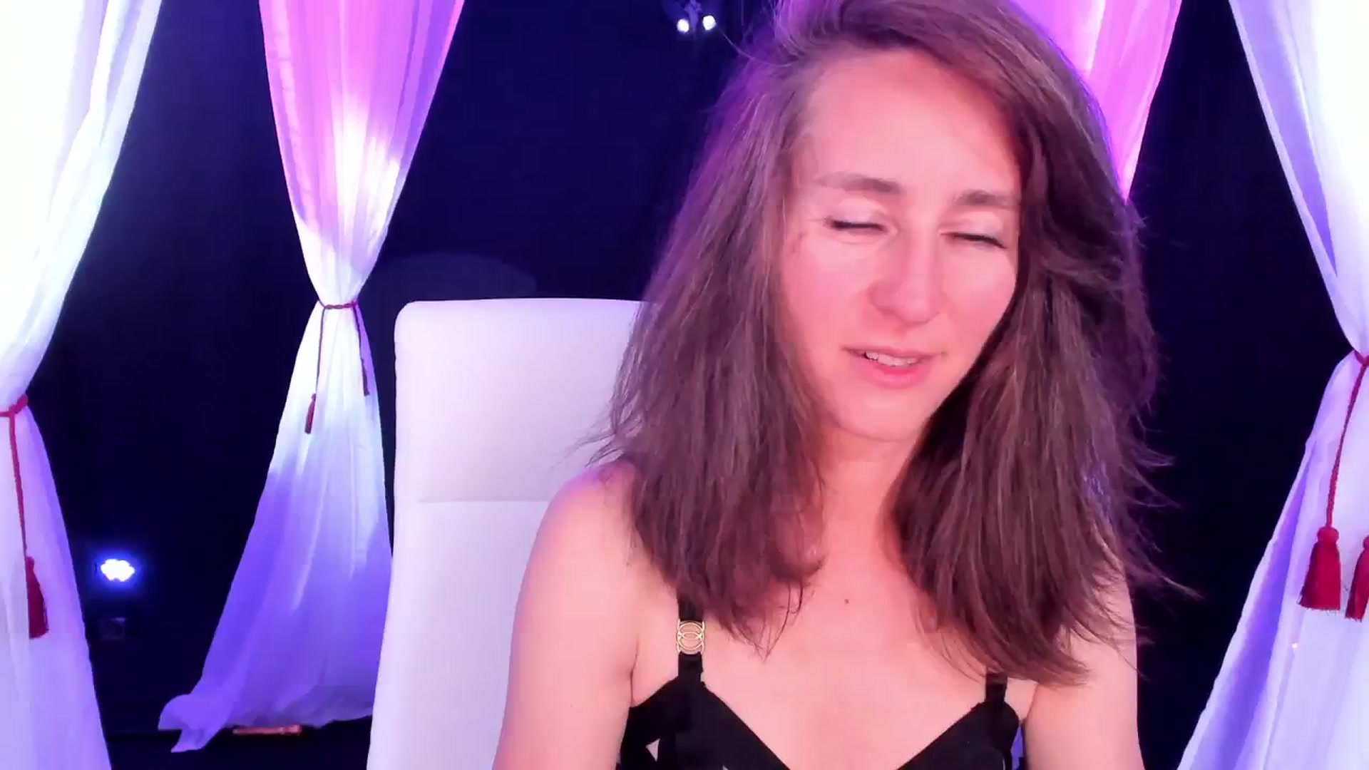 Gallery image thumbnail from Olivia's myfreecams stream on, 02/01/2024, 07:58 image 1 of 20