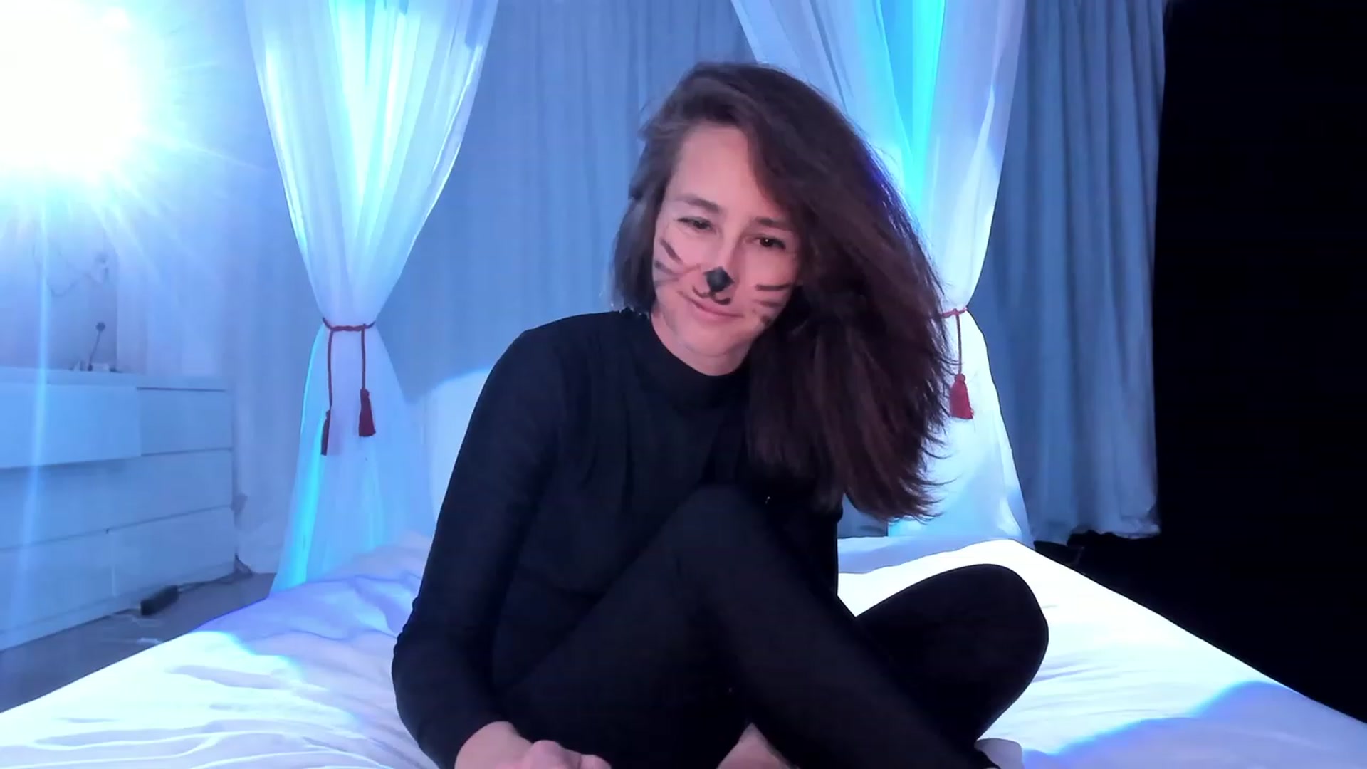Gallery image thumbnail from Olivia's myfreecams stream on, 02/02/2024, 07:50 image 13 of 20