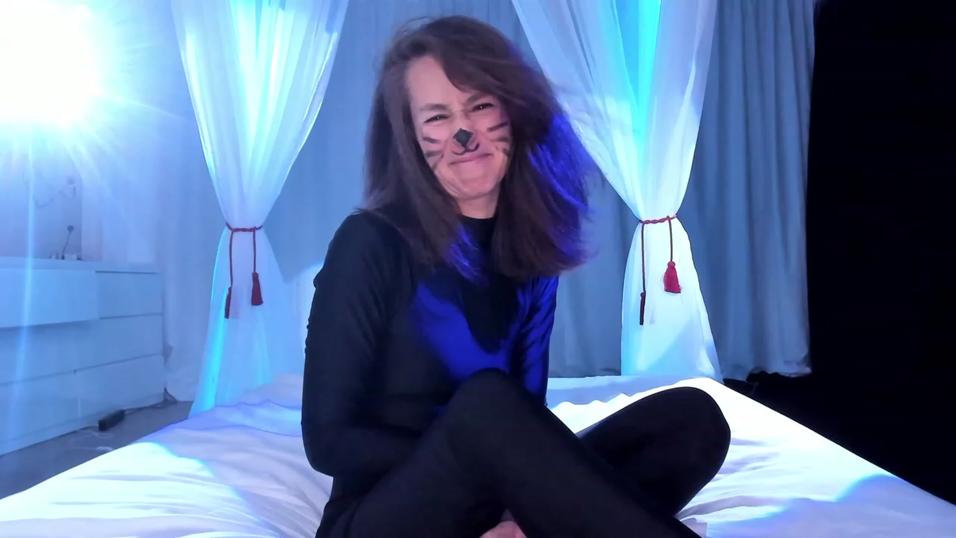 Gallery image thumbnail from Olivia's myfreecams stream on, 02/02/2024, 07:50 image 10 of 20
