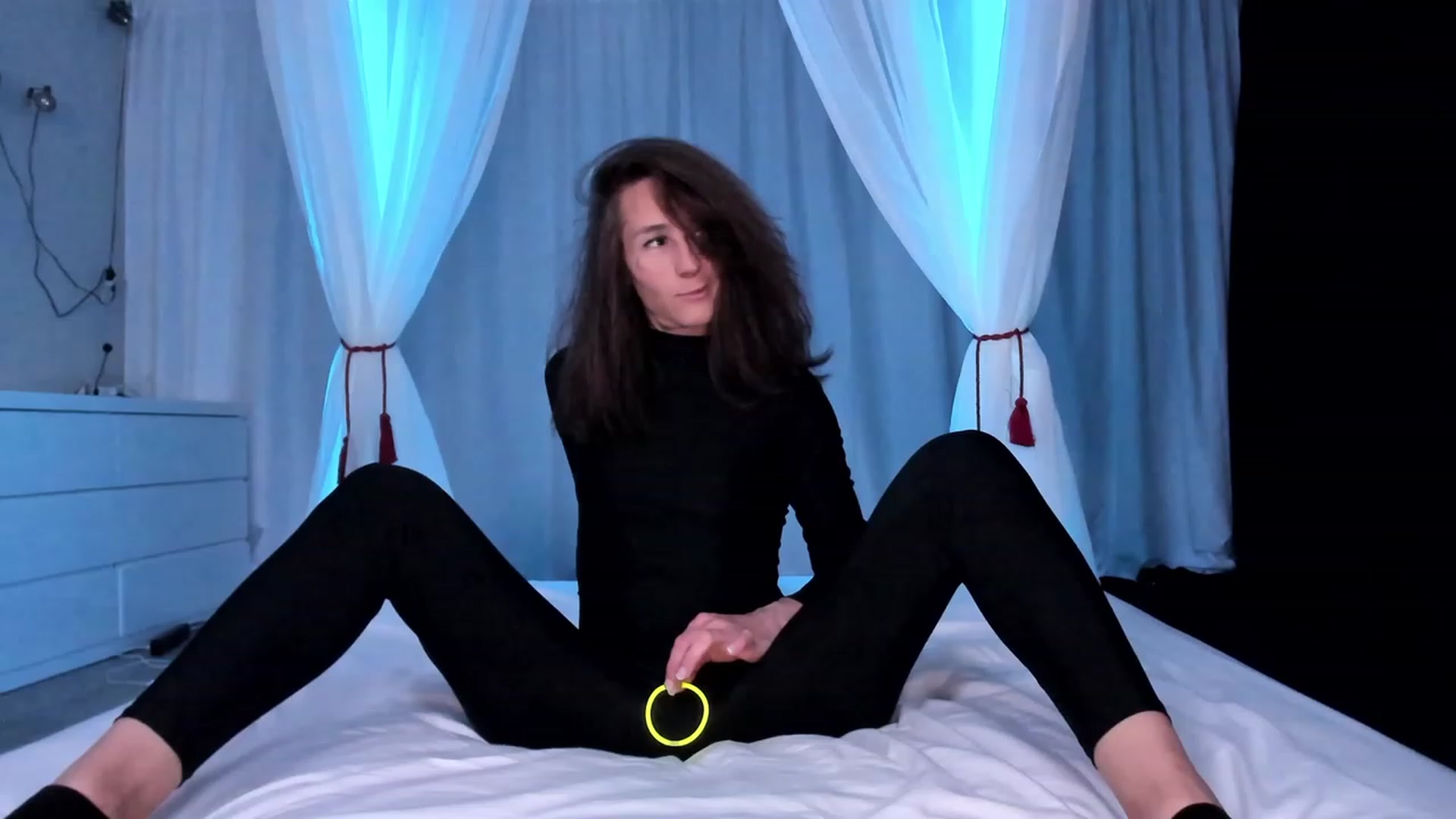 Gallery image thumbnail from Olivia's myfreecams stream on, 02/02/2024, 07:50 image 3 of 20