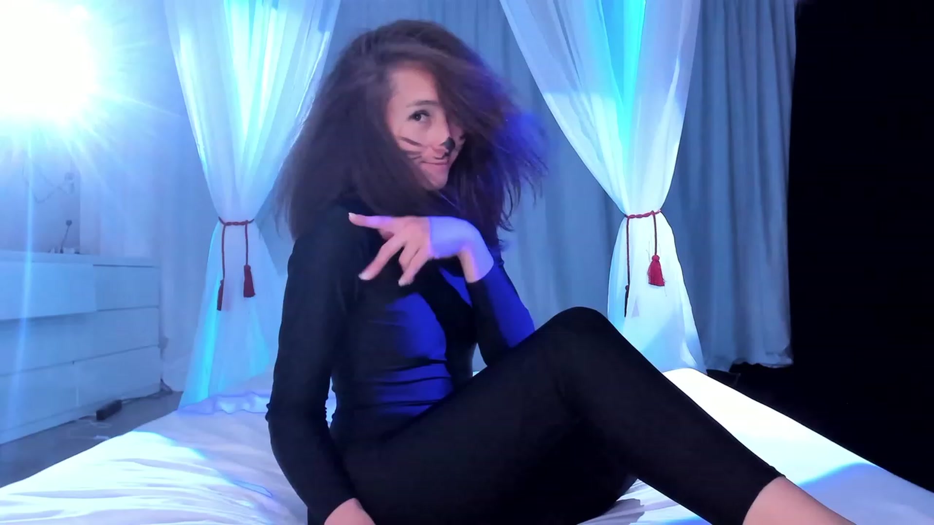 Gallery image thumbnail from Olivia's myfreecams stream on, 02/02/2024, 07:50 image 7 of 20