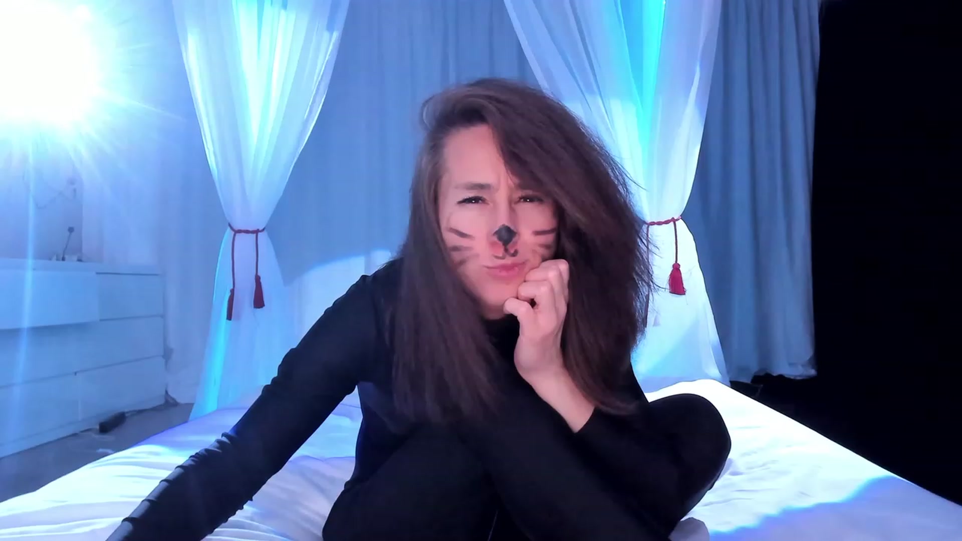 Gallery image thumbnail from Olivia's myfreecams stream on, 02/02/2024, 07:50 image 17 of 20