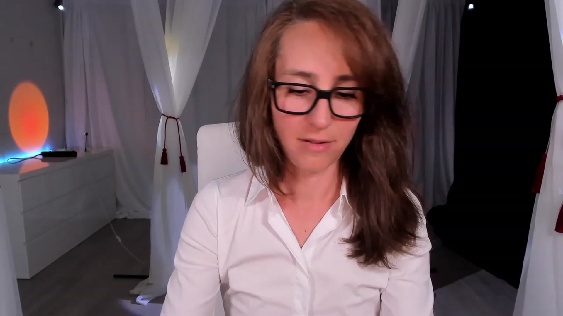 Gallery image thumbnail from Olivia's myfreecams stream on, 02/13/2024, 07:11 image 8 of 20