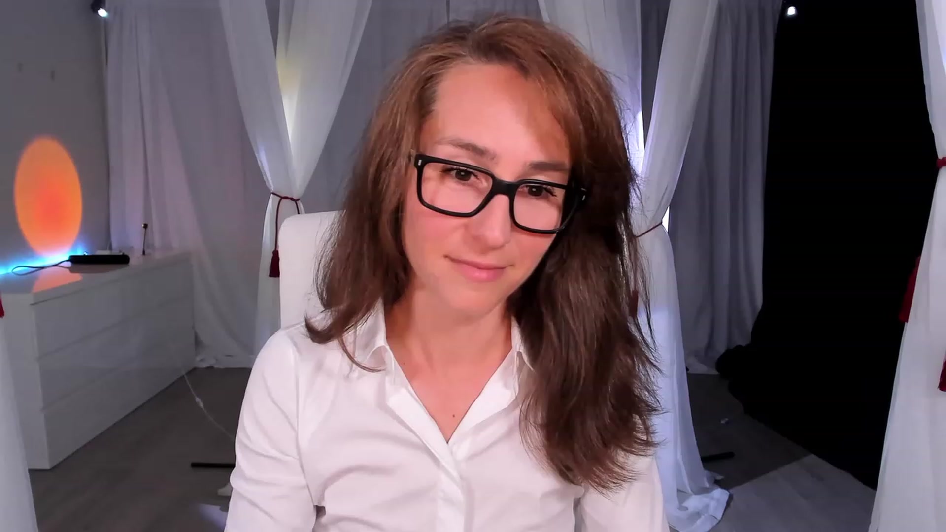 Gallery image thumbnail from Olivia's myfreecams stream on, 02/13/2024, 07:11 image 4 of 20