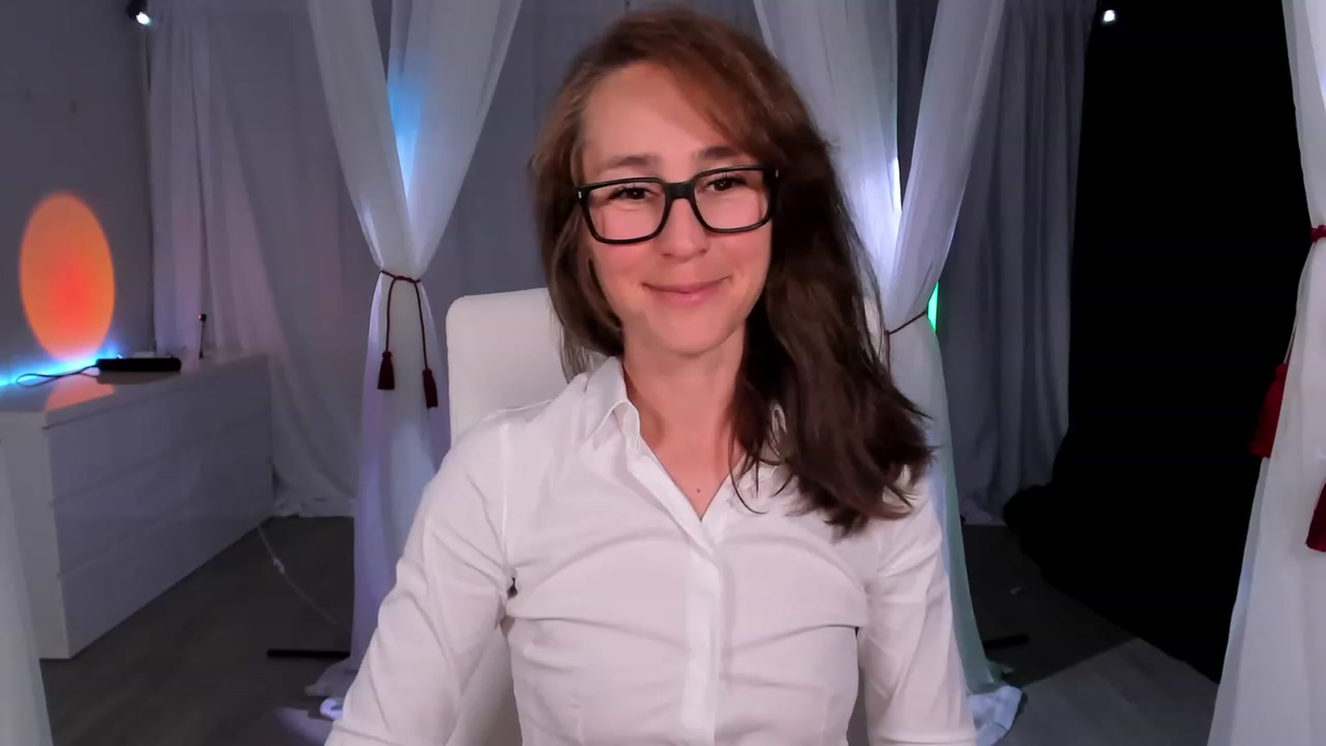 Gallery image thumbnail from Olivia's myfreecams stream on, 02/13/2024, 07:11 image 7 of 20