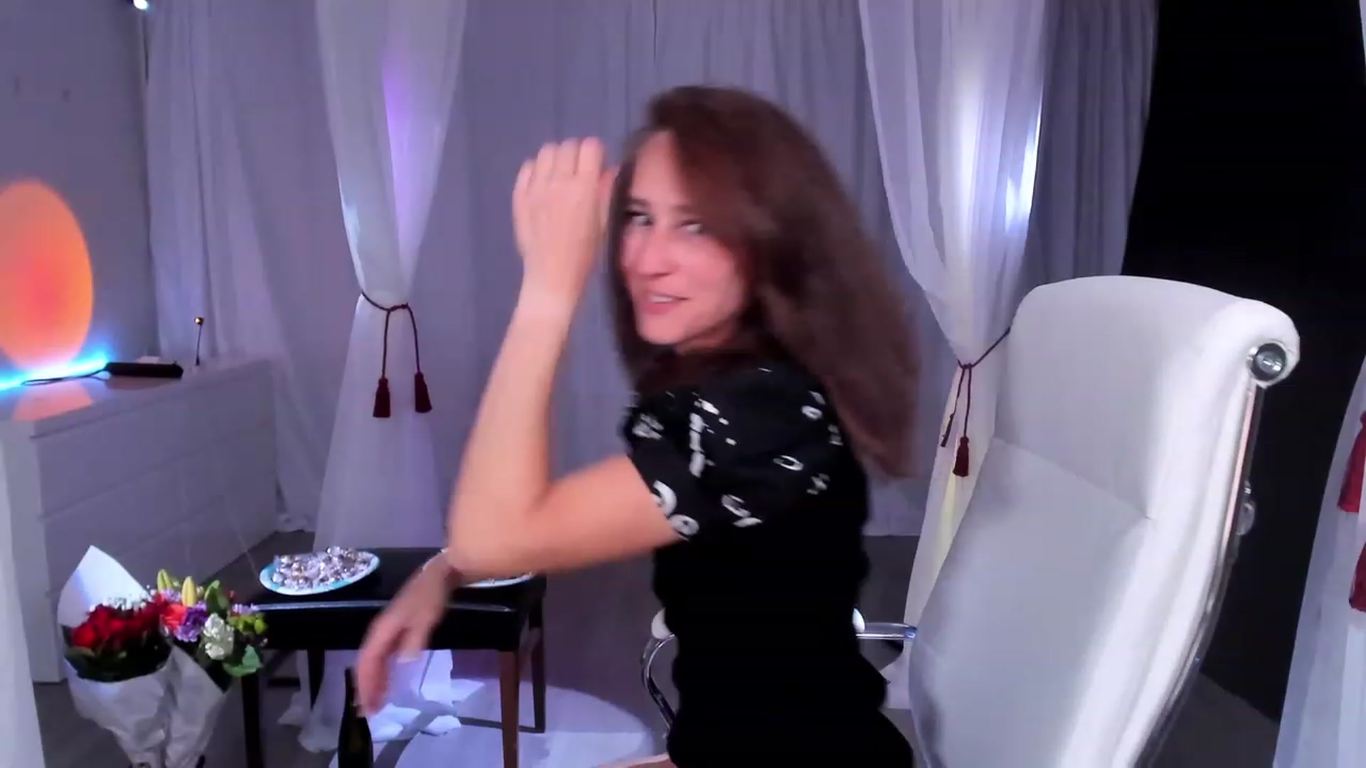Gallery image thumbnail from Olivia's myfreecams stream on, 02/15/2024, 07:27 image 16 of 20
