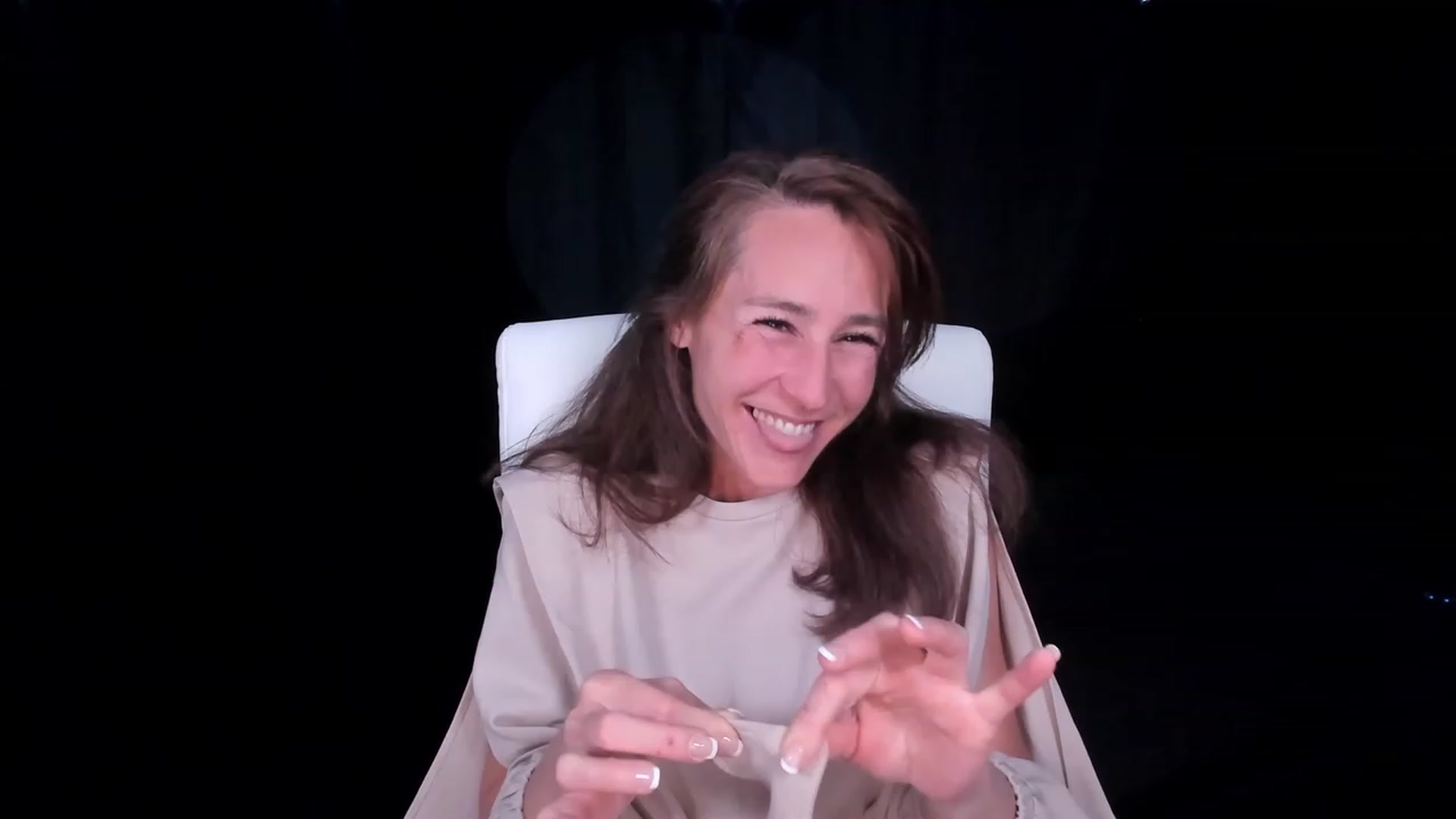 Gallery image thumbnail from Olivia's myfreecams stream on, 02/16/2024, 05:26 image 1 of 20