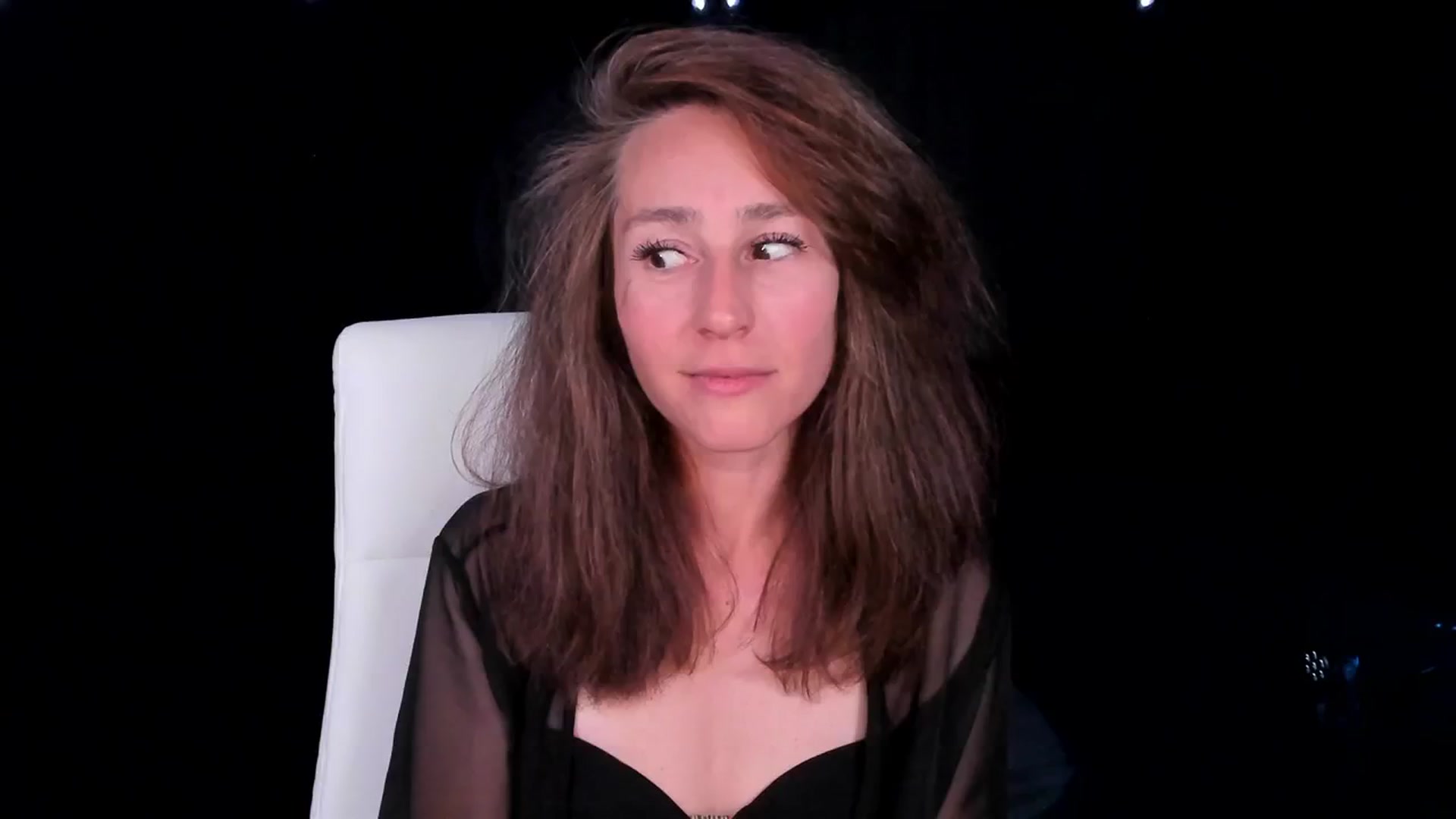 Gallery image thumbnail from Olivia's myfreecams stream on, 02/21/2024, 07:33 image 3 of 20