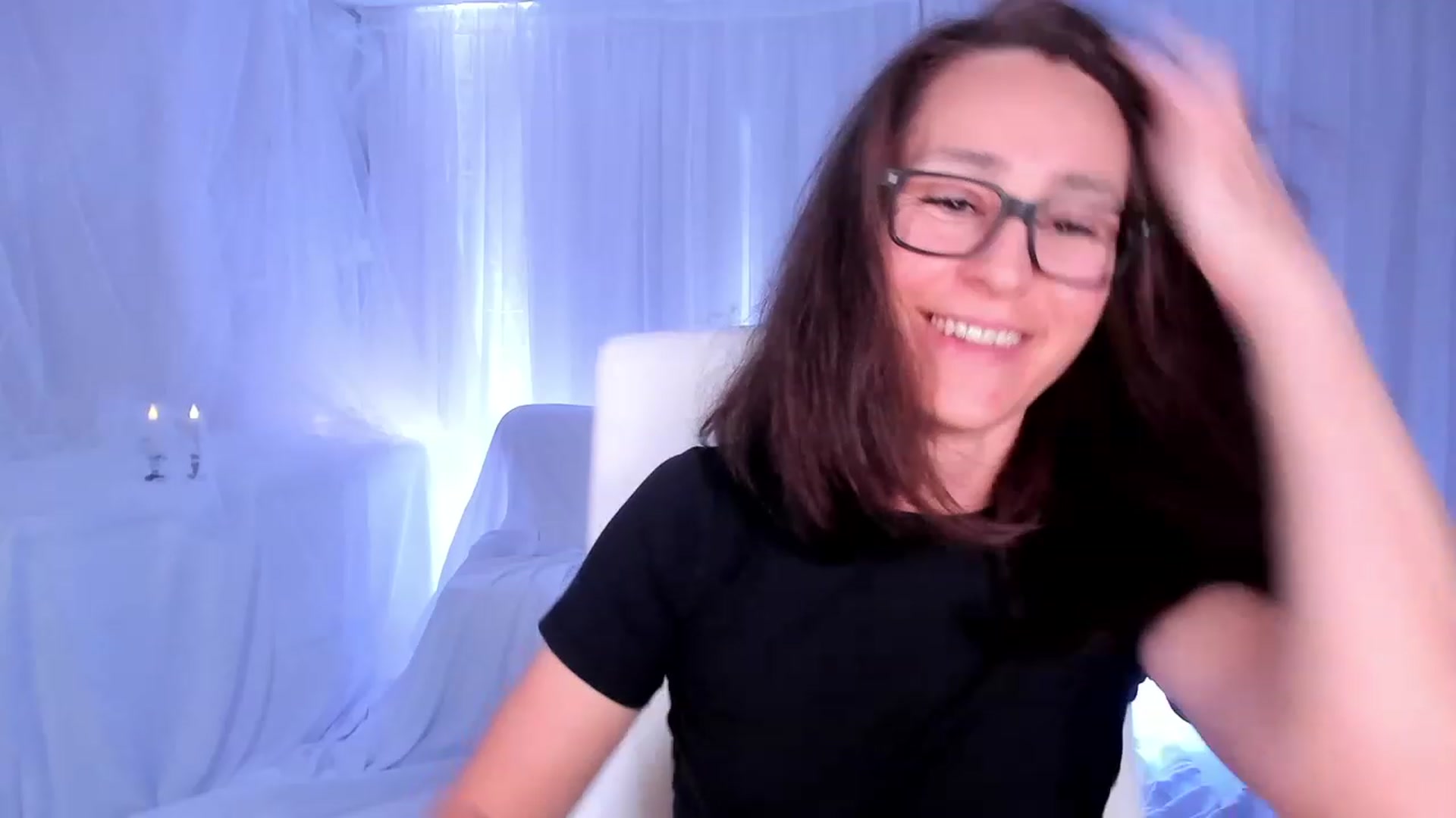 Gallery image thumbnail from Olivia's myfreecams stream on, 03/06/2024, 05:07 image 14 of 20