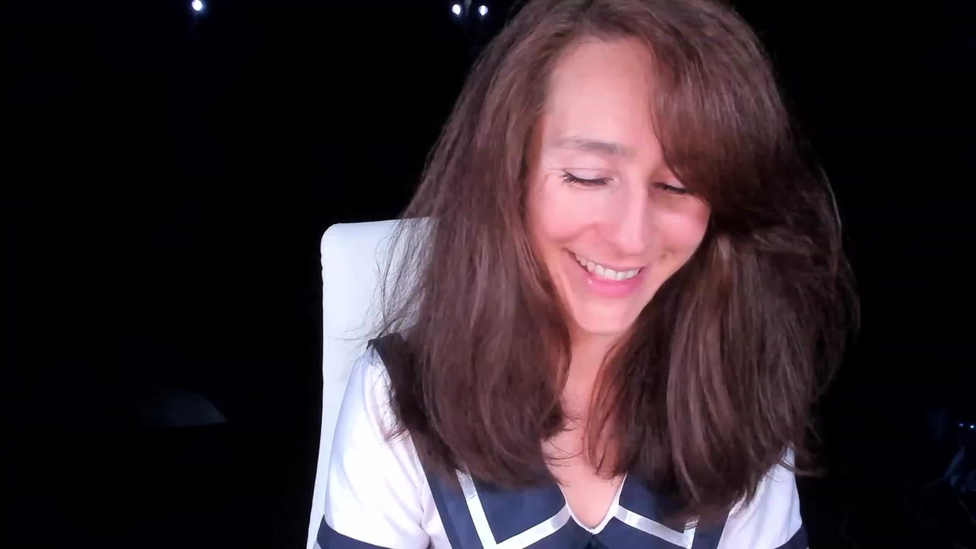 Gallery image thumbnail from Olivia's myfreecams stream on, 03/08/2024, 06:36 image 9 of 20