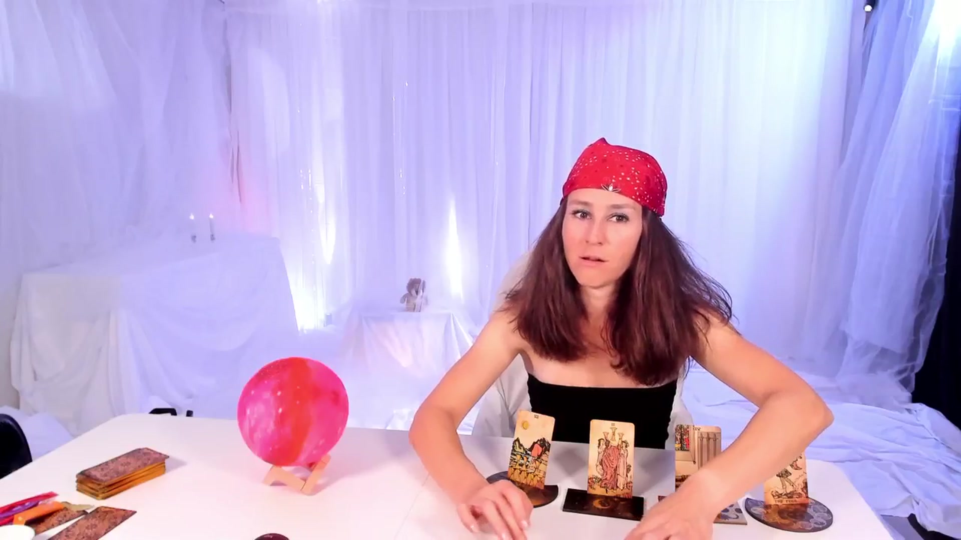 Gallery image thumbnail from Olivia's myfreecams stream on, 03/15/2024, 04:35 image 6 of 20