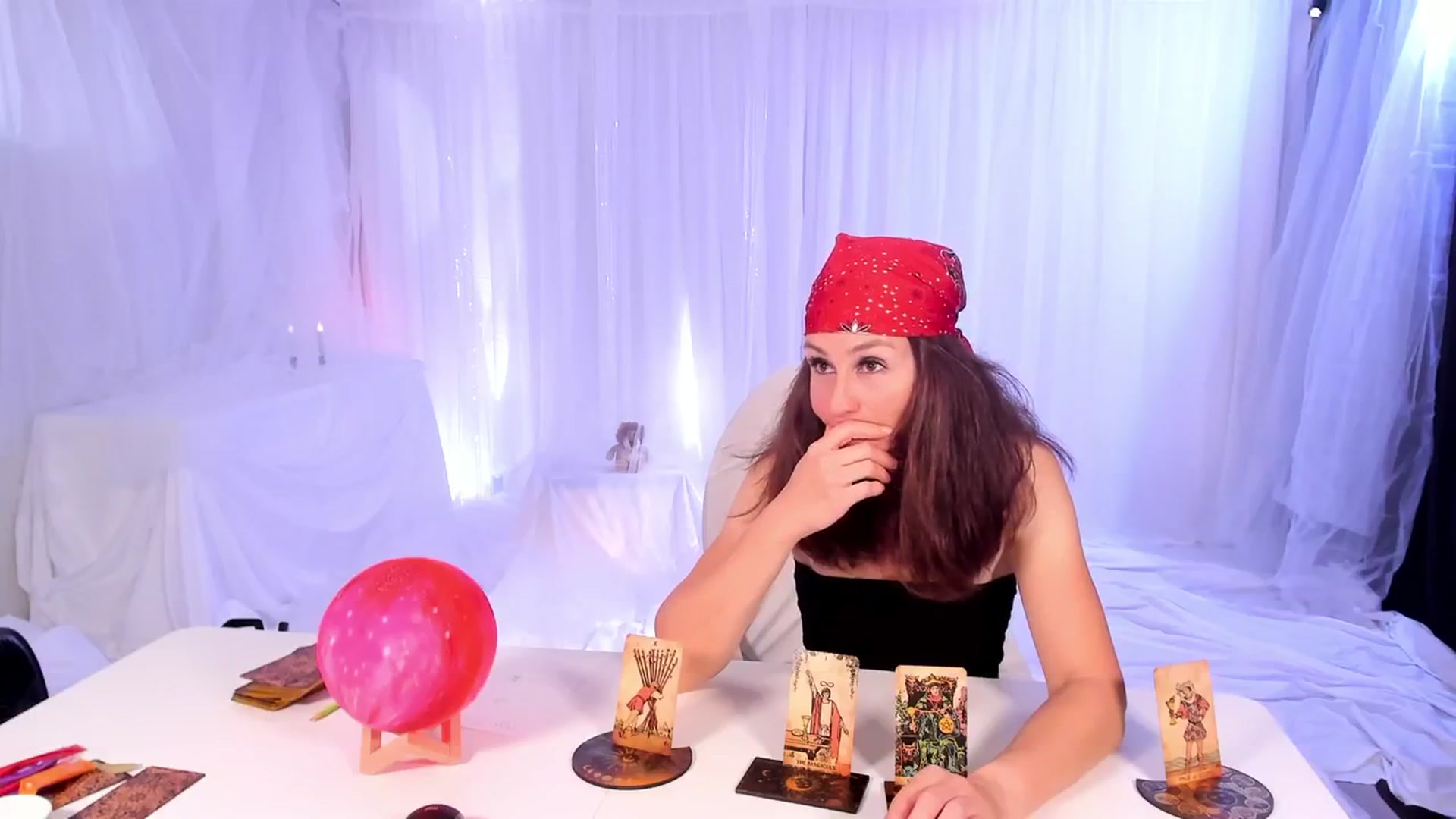 Gallery image thumbnail from Olivia's myfreecams stream on, 03/15/2024, 04:35 image 14 of 20