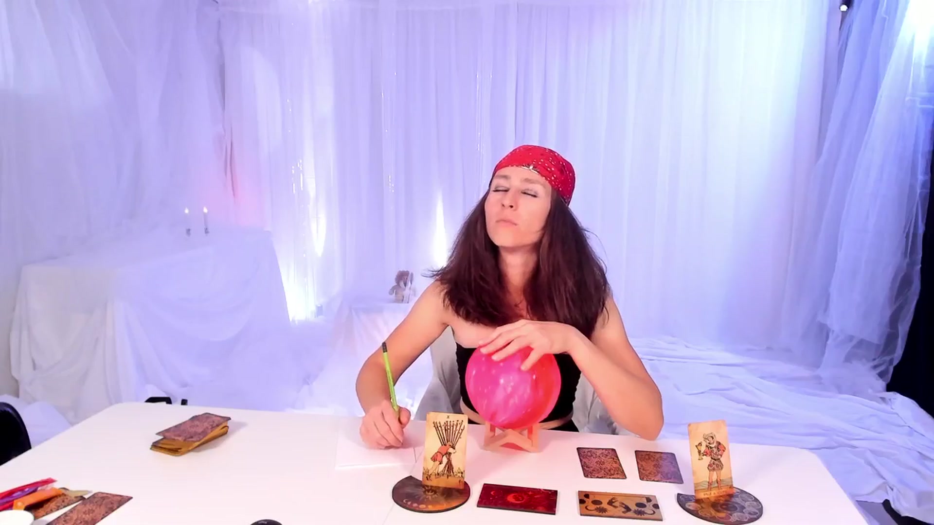 Gallery image thumbnail from Olivia's myfreecams stream on, 03/15/2024, 04:35 image 12 of 20