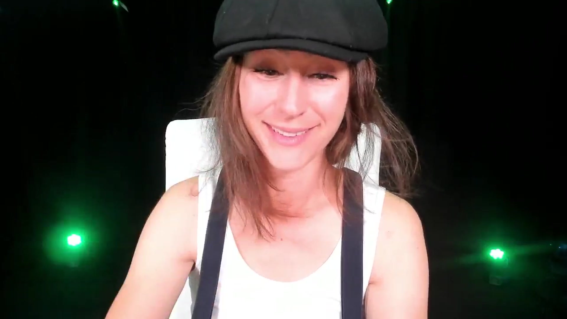 Gallery image thumbnail from Olivia's myfreecams stream on, 03/18/2024, 03:12 image 8 of 20