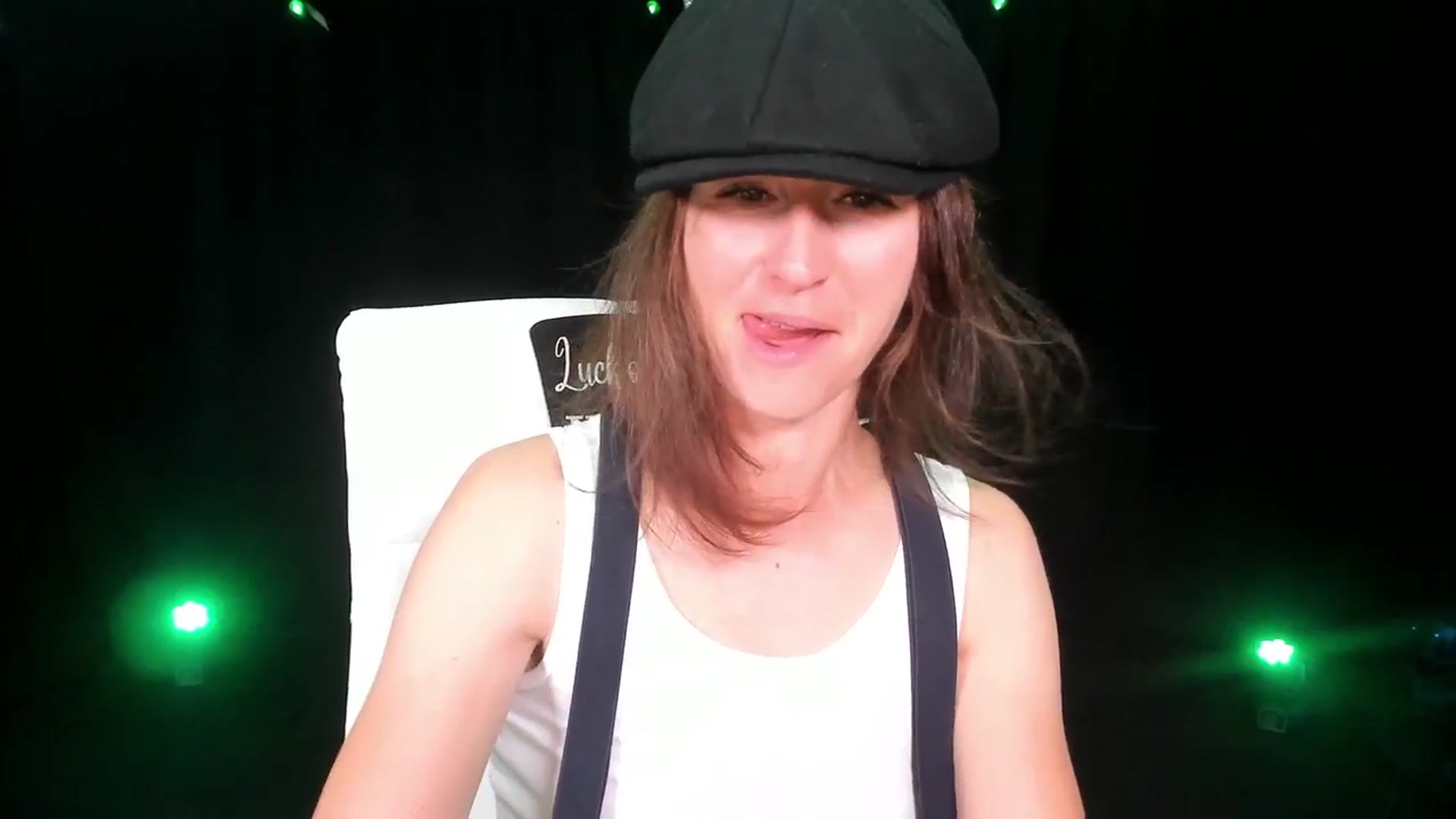 Gallery image thumbnail from Olivia's myfreecams stream on, 03/18/2024, 03:12 image 17 of 20