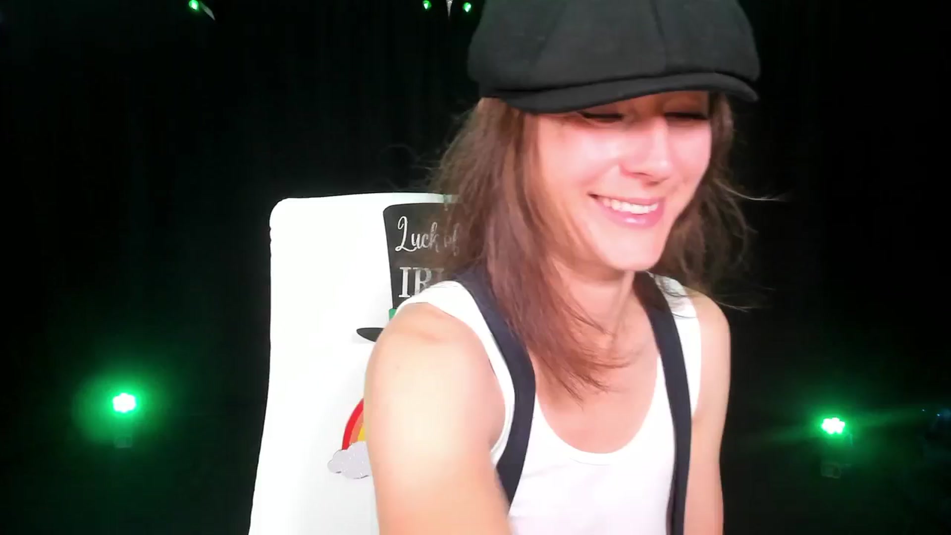 Gallery image thumbnail from Olivia's myfreecams stream on, 03/18/2024, 03:12 image 19 of 20