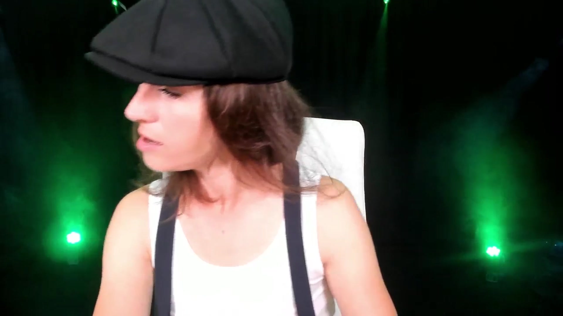 Gallery image thumbnail from Olivia's myfreecams stream on, 03/18/2024, 03:12 image 2 of 20