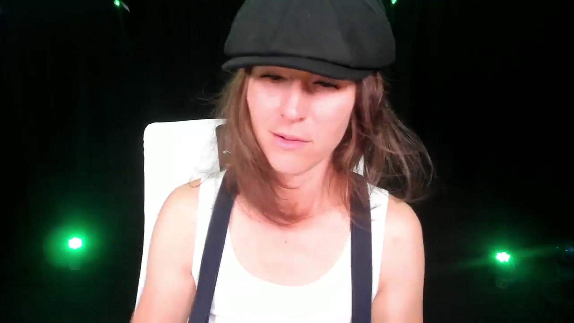 Gallery image thumbnail from Olivia's myfreecams stream on, 03/18/2024, 03:12 image 9 of 20