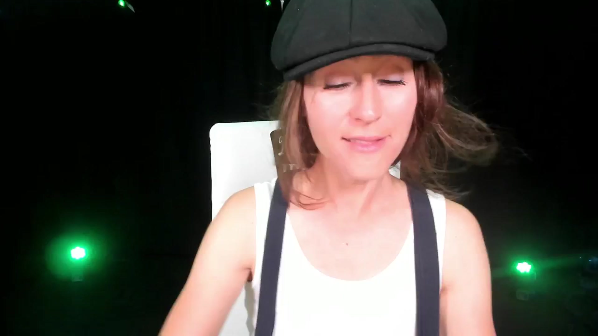 Gallery image thumbnail from Olivia's myfreecams stream on, 03/18/2024, 05:32 image 2 of 20