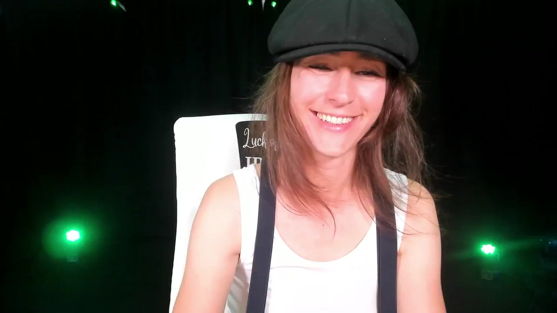 Gallery image thumbnail from Olivia's myfreecams stream on, 03/18/2024, 05:32 image 17 of 20