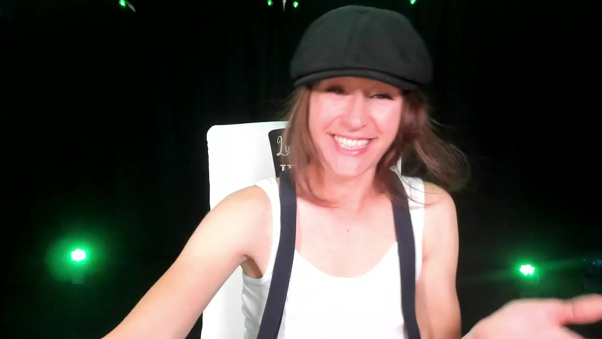 Gallery image thumbnail from Olivia's myfreecams stream on, 03/18/2024, 05:32 image 6 of 20