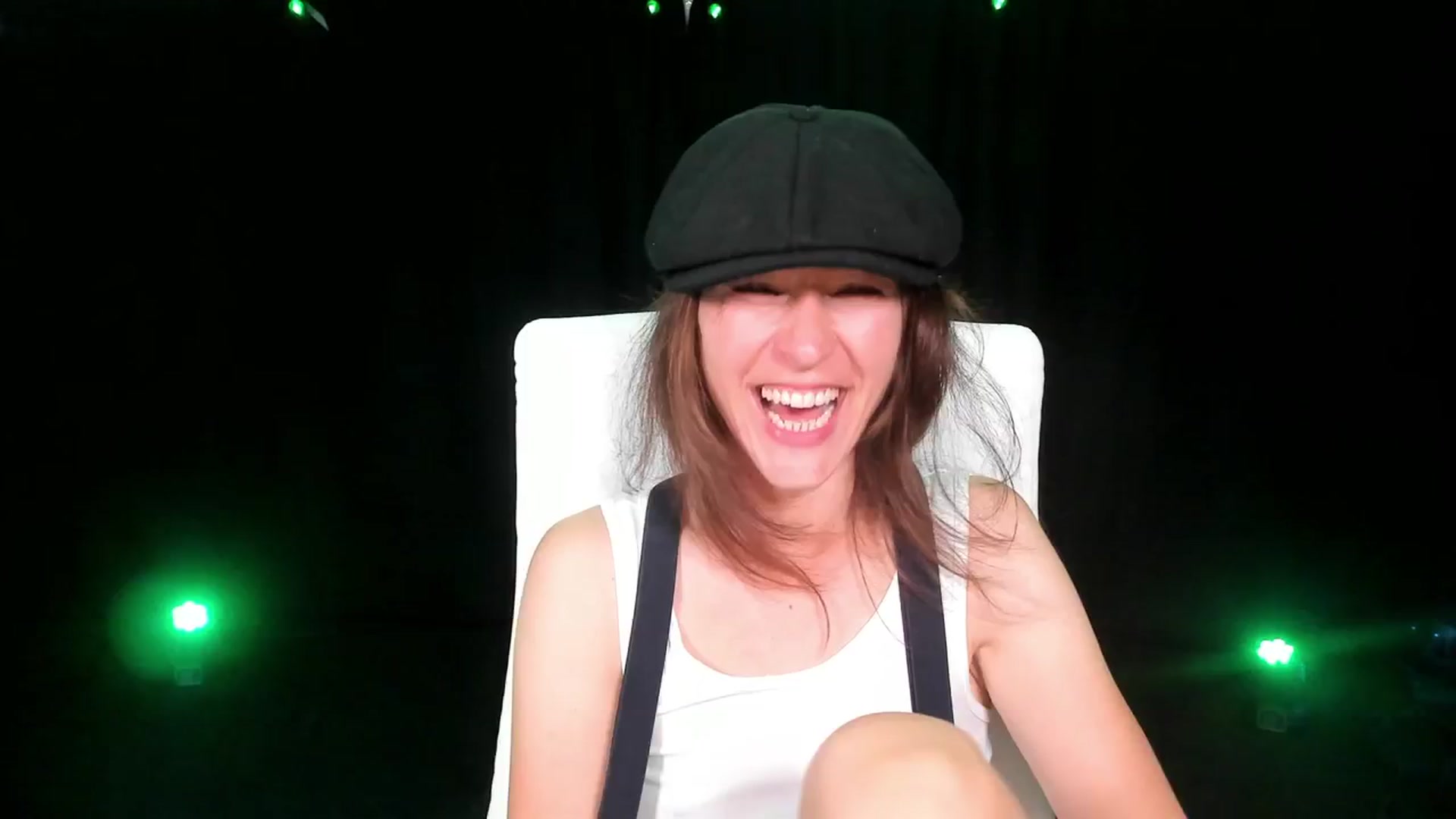 Gallery image thumbnail from Olivia's myfreecams stream on, 03/18/2024, 05:32 image 16 of 20