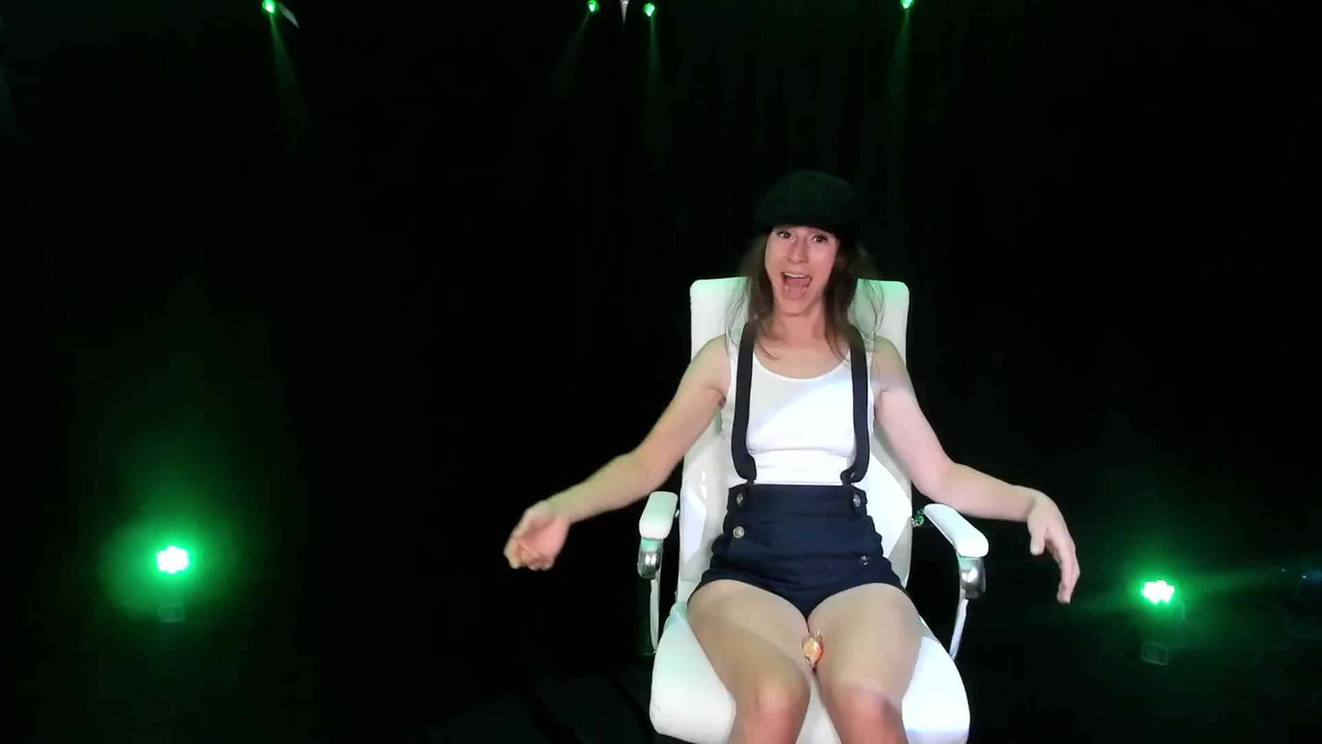 Gallery image thumbnail from Olivia's myfreecams stream on, 03/18/2024, 05:32 image 15 of 20